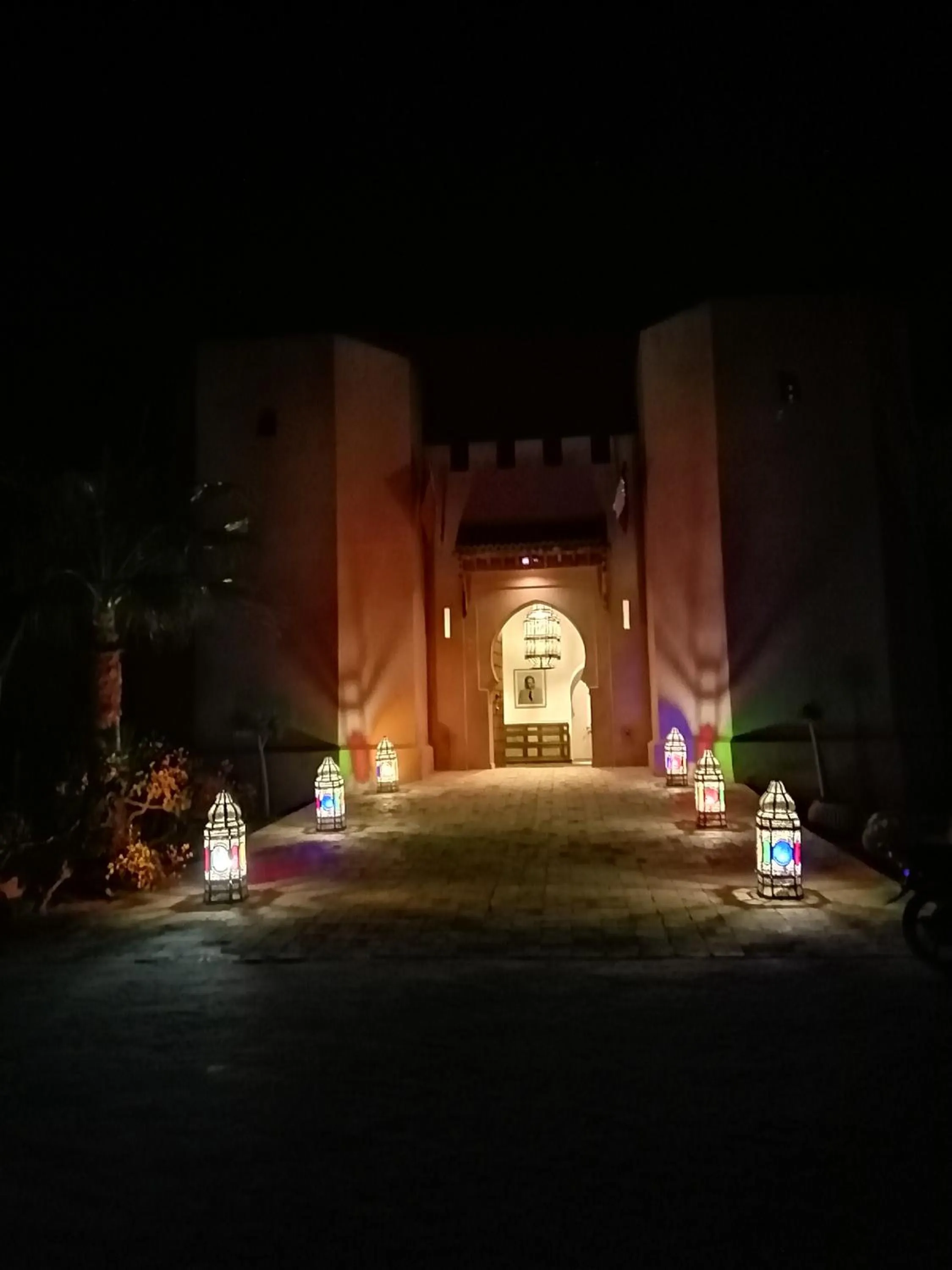 Facade/entrance in Palais Claudio Bravo