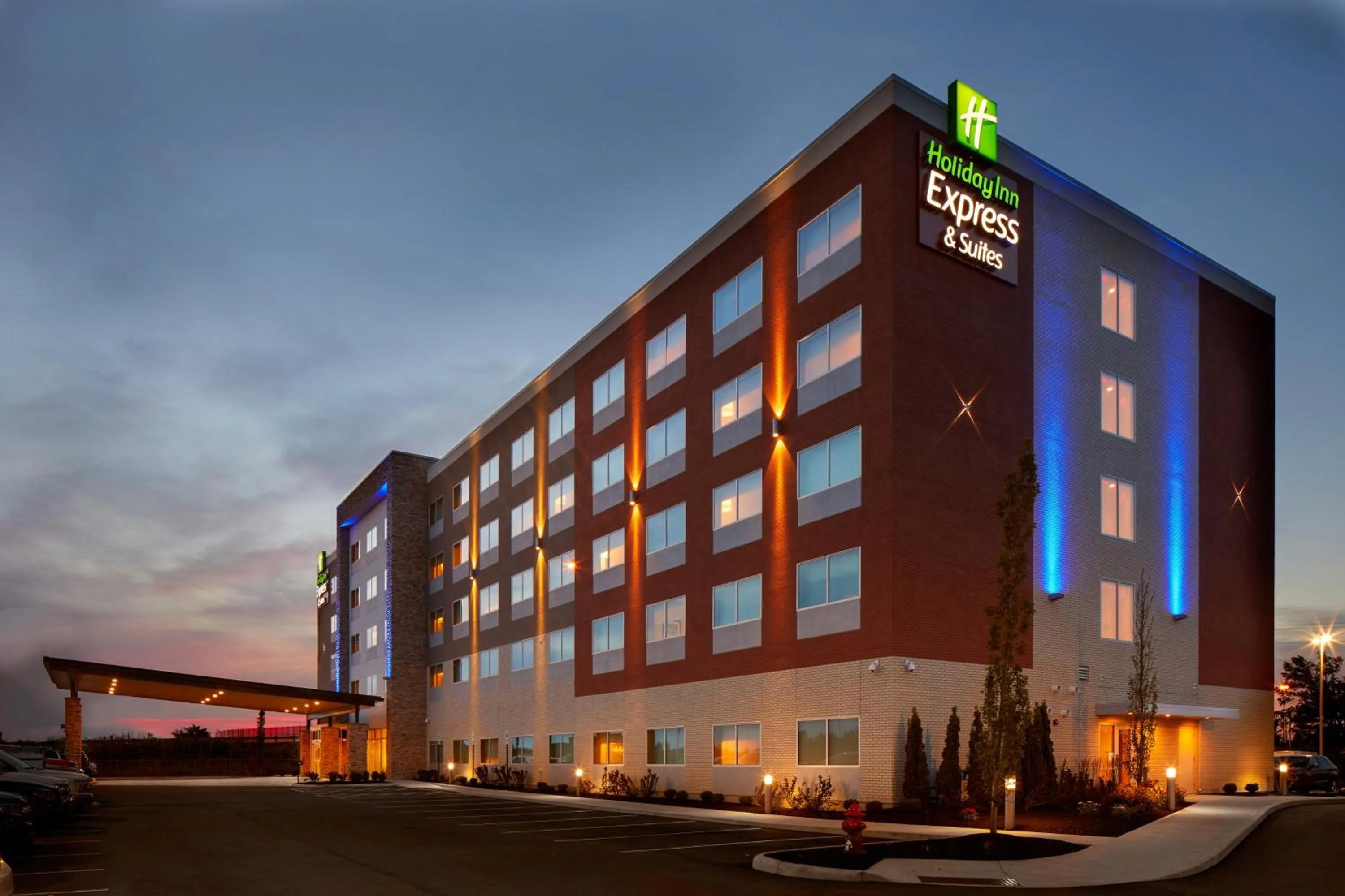 Property building in Holiday Inn Express & Suites - Cincinnati North - Liberty Way by IHG