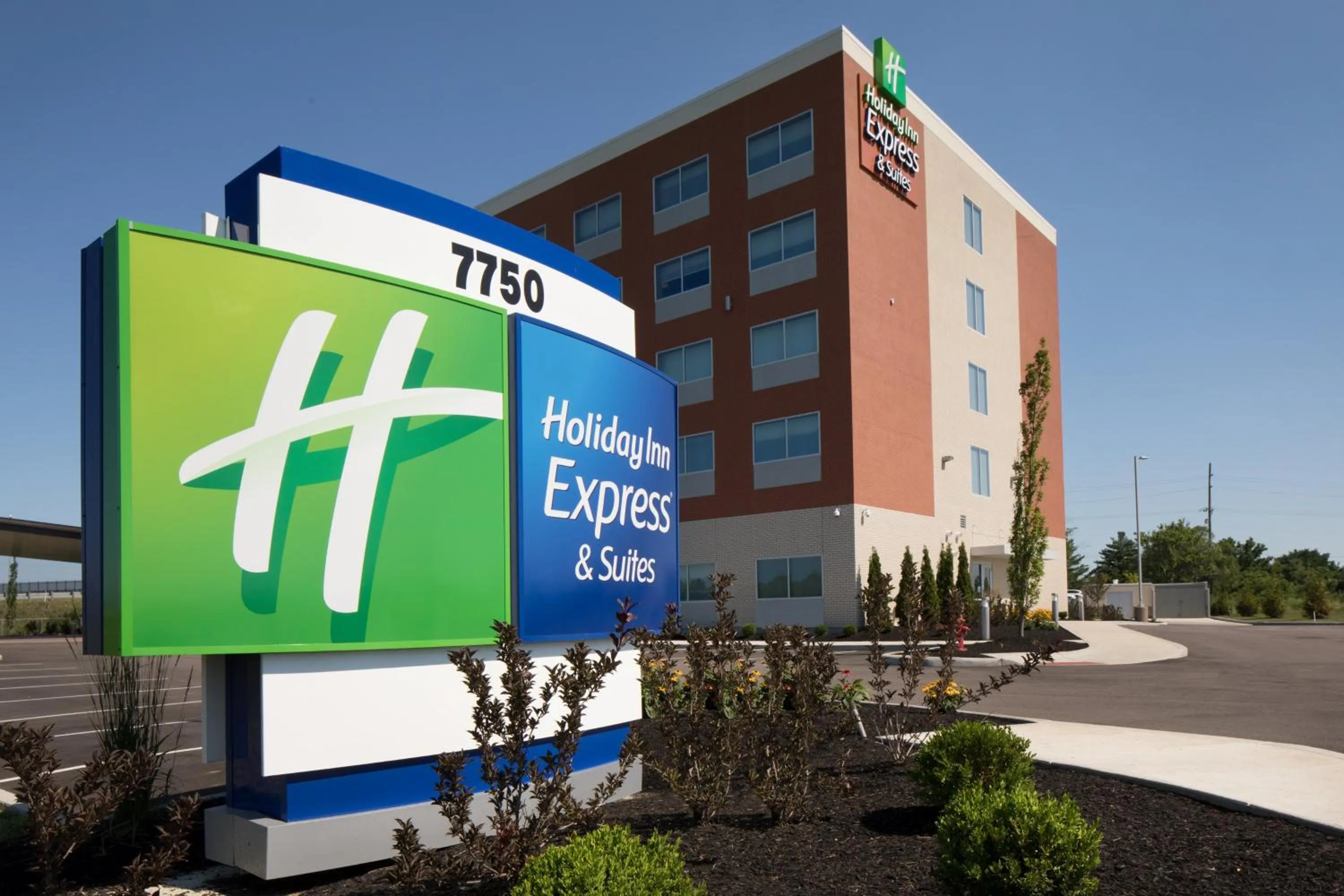 Property building in Holiday Inn Express & Suites - Cincinnati North - Liberty Way by IHG