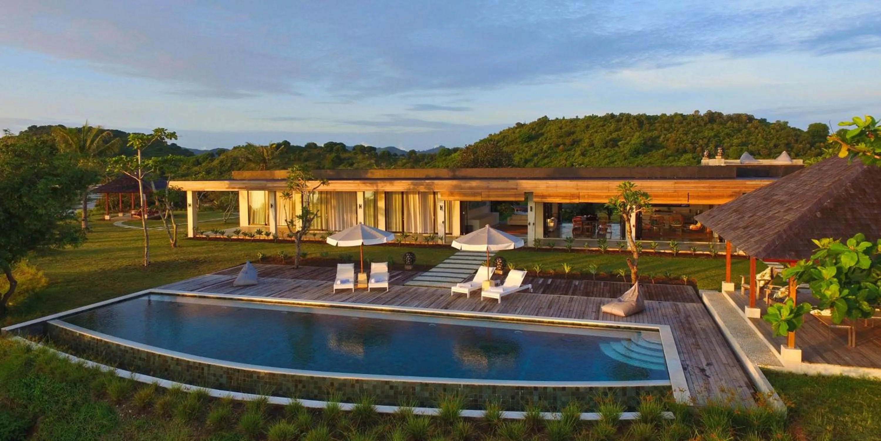 Property building in Villa Selalu Gili Gede