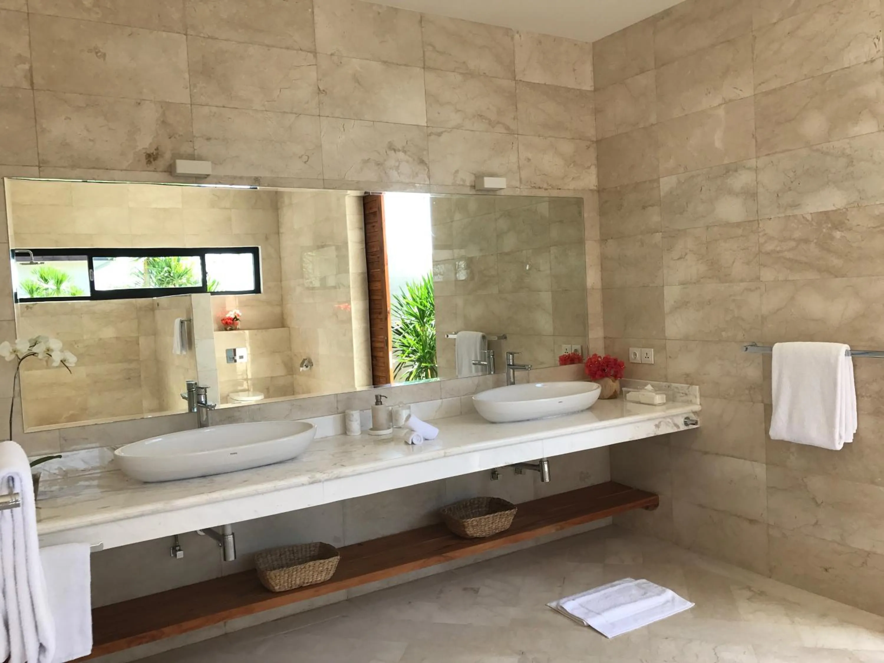 Bathroom in Villa Selalu Gili Gede