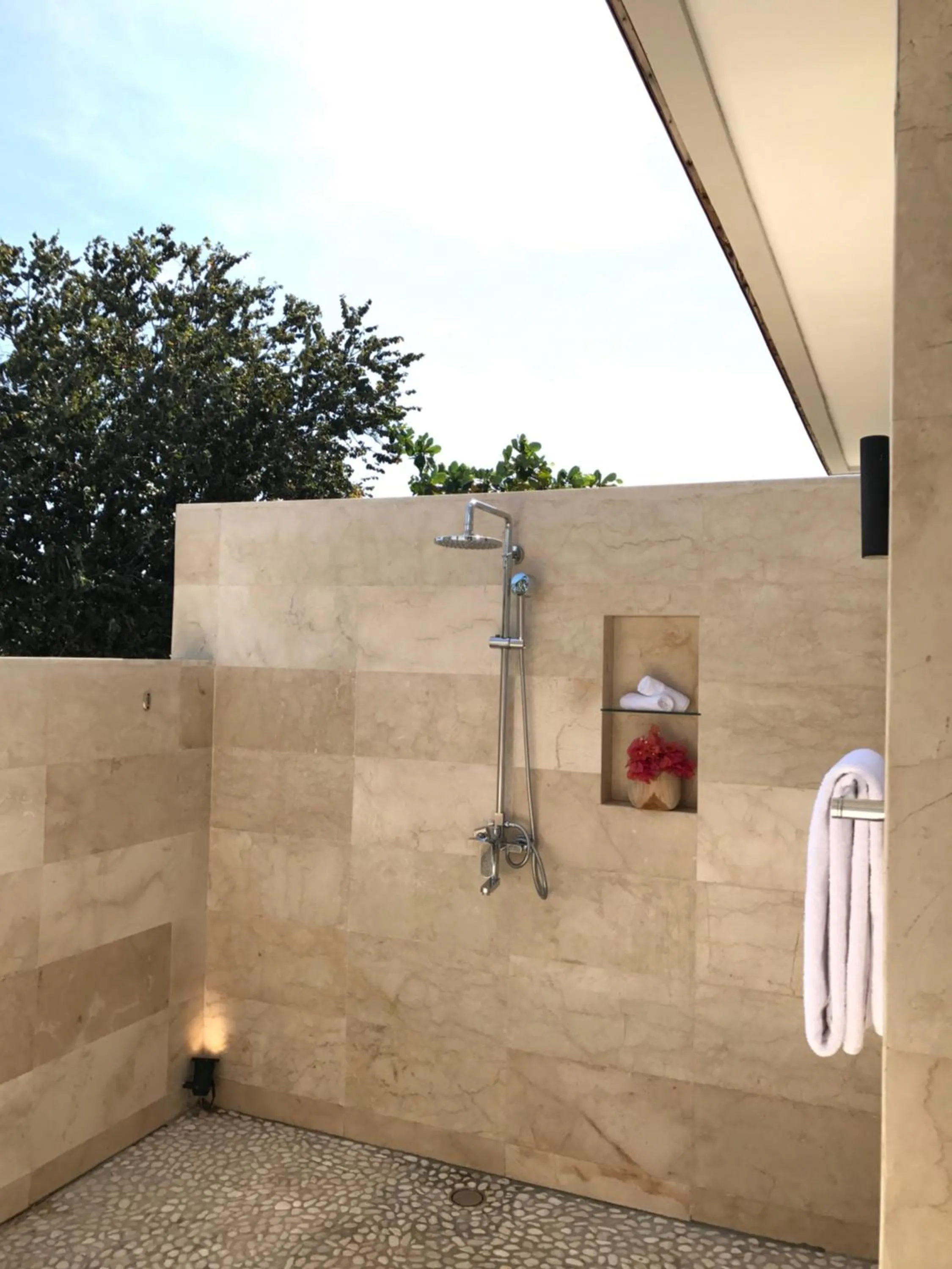 Shower in Villa Selalu Gili Gede