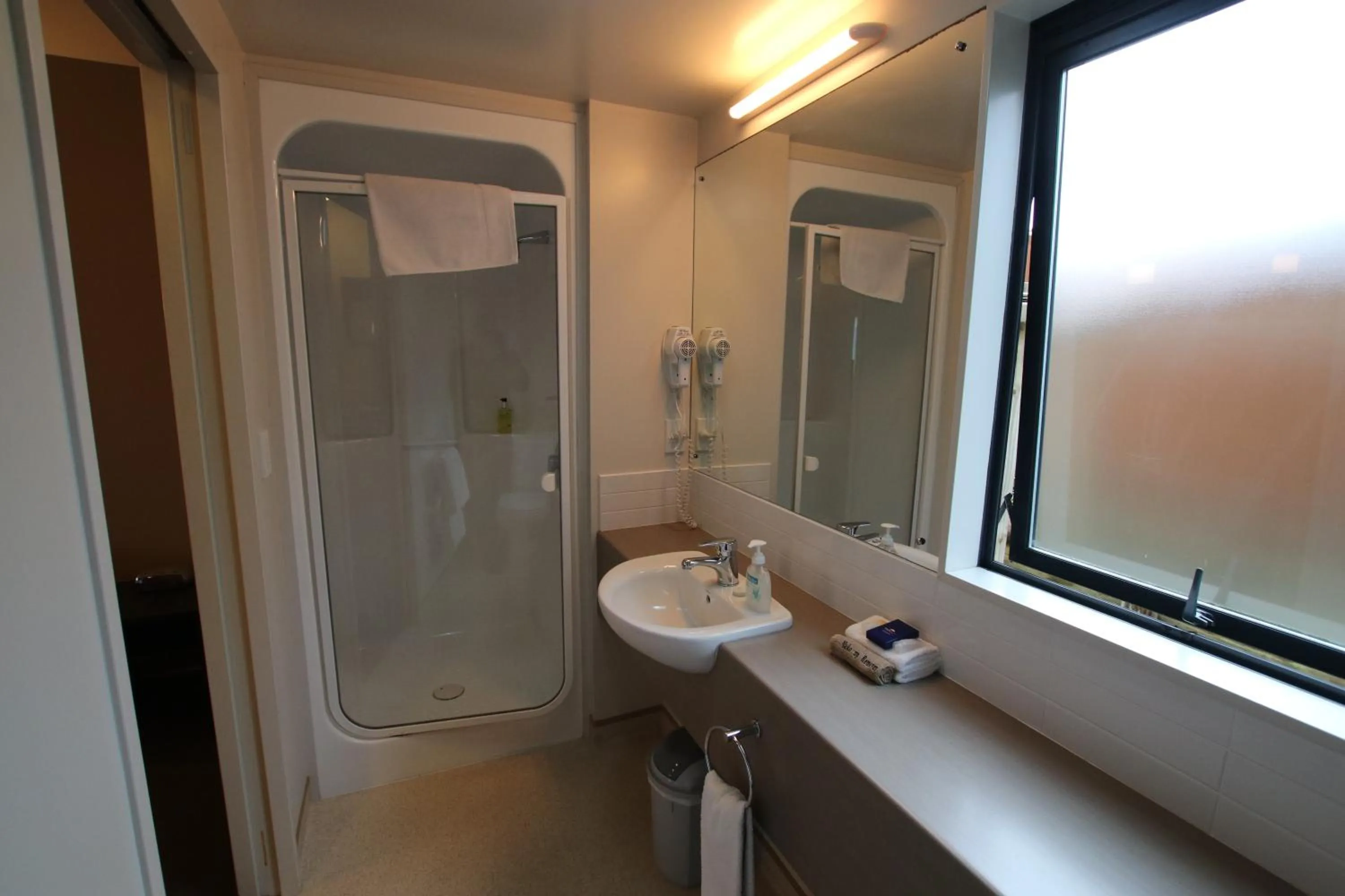 Bathroom in Bella Vista Motel Kaikoura