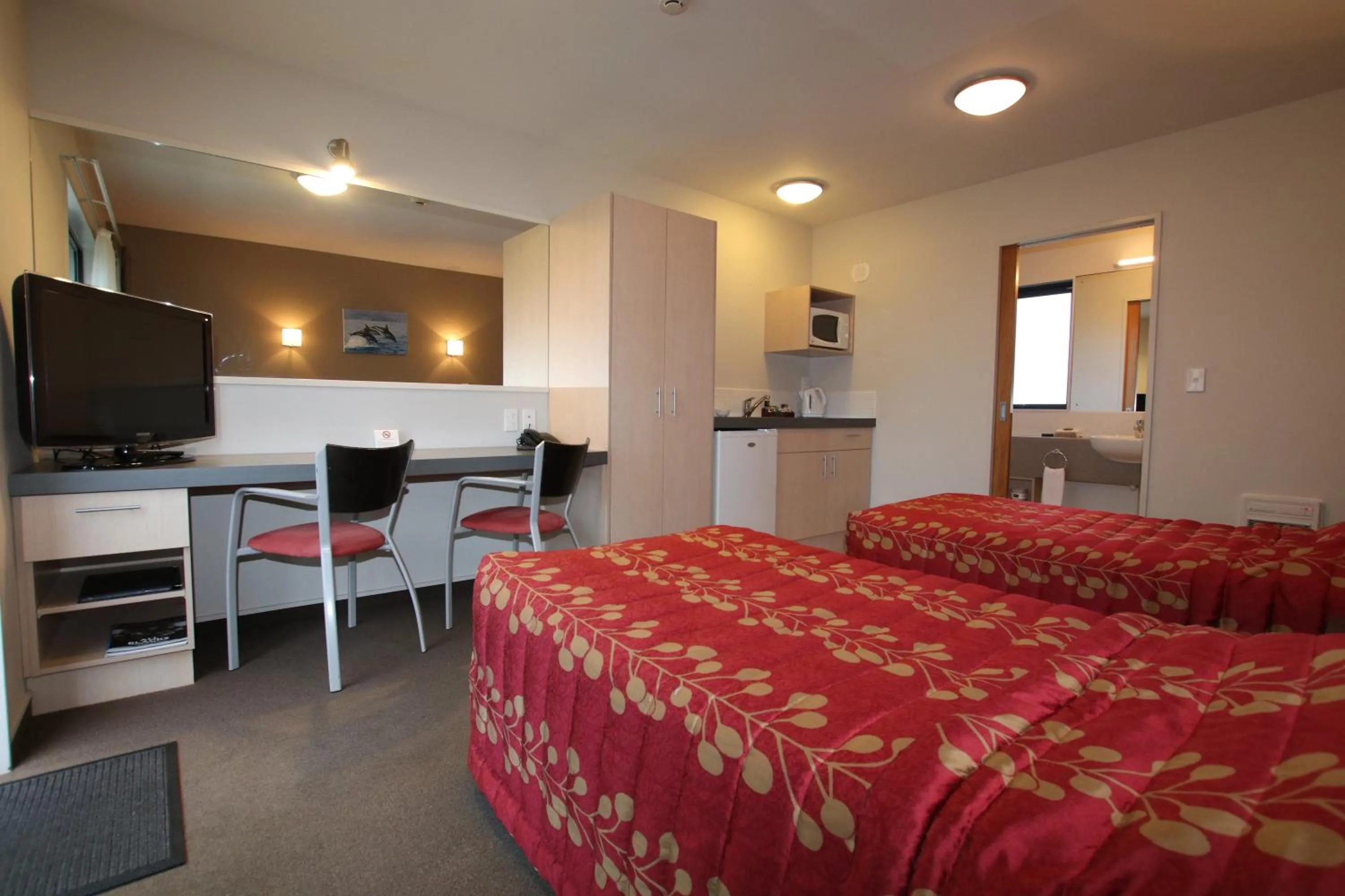 Photo of the whole room, Bed in Bella Vista Motel Kaikoura