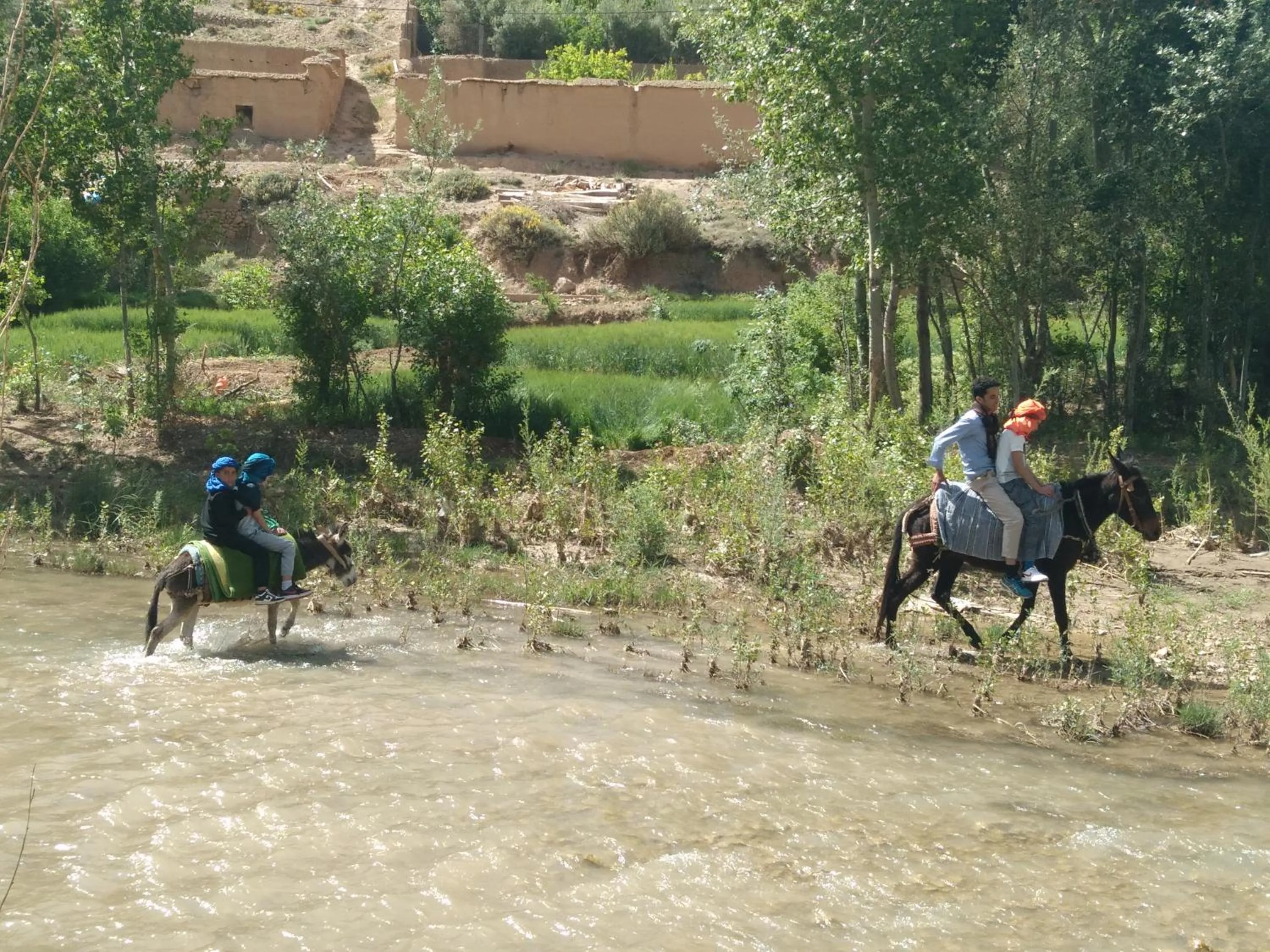 People in Berbère de la Montagne HoteL