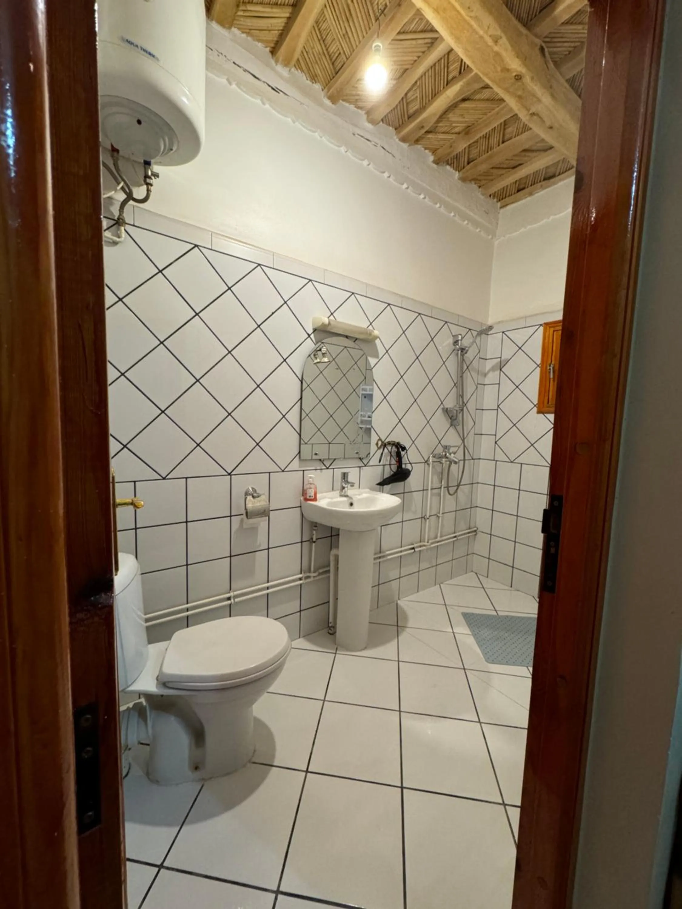 Bathroom in Berbère de la Montagne HoteL