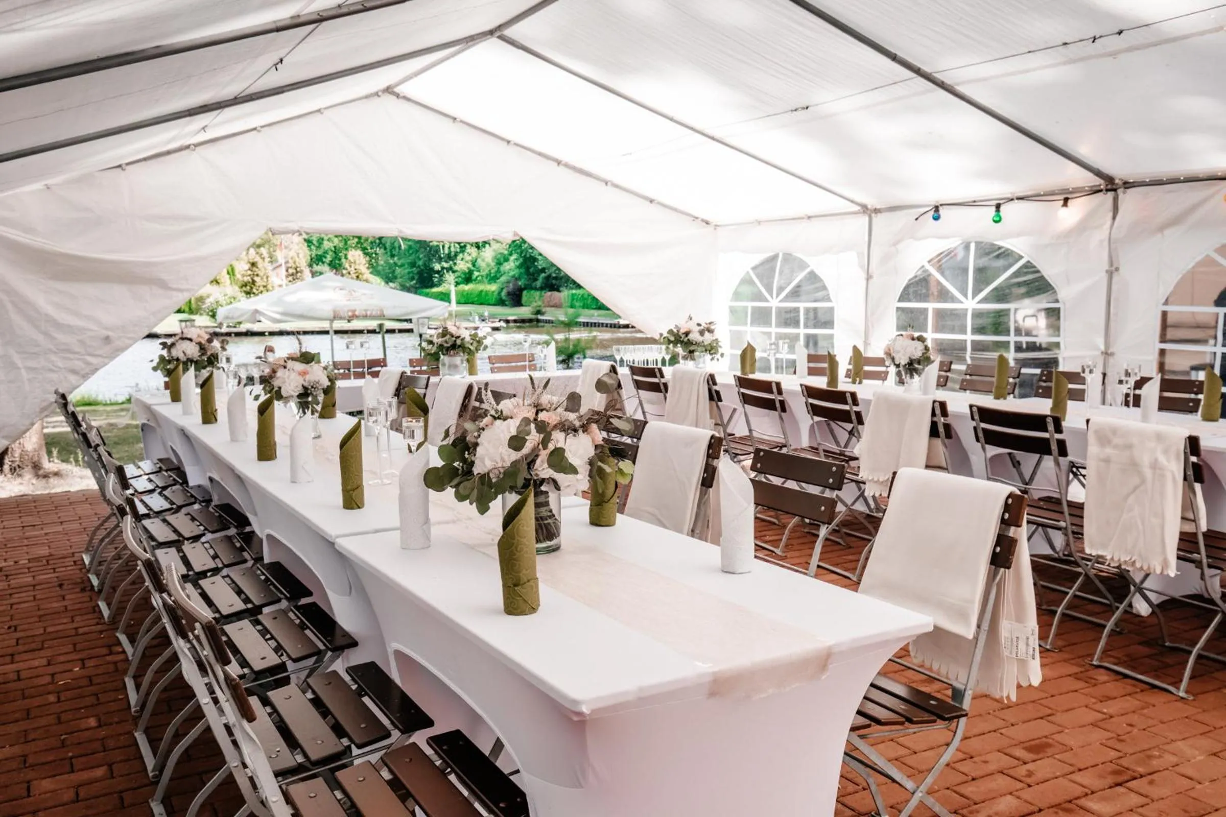 Restaurant/places to eat in Hotel am Fluss