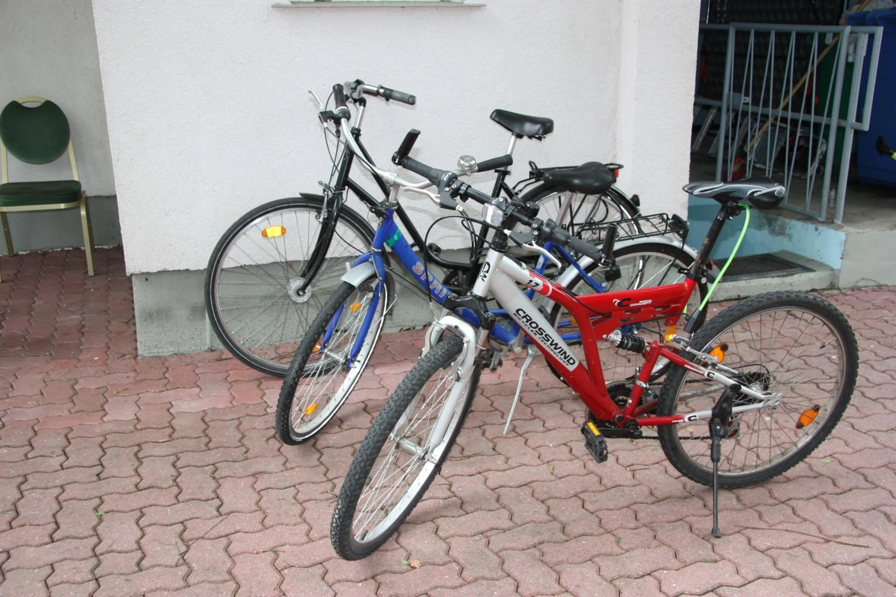 Cycling in Hotel am Fluss