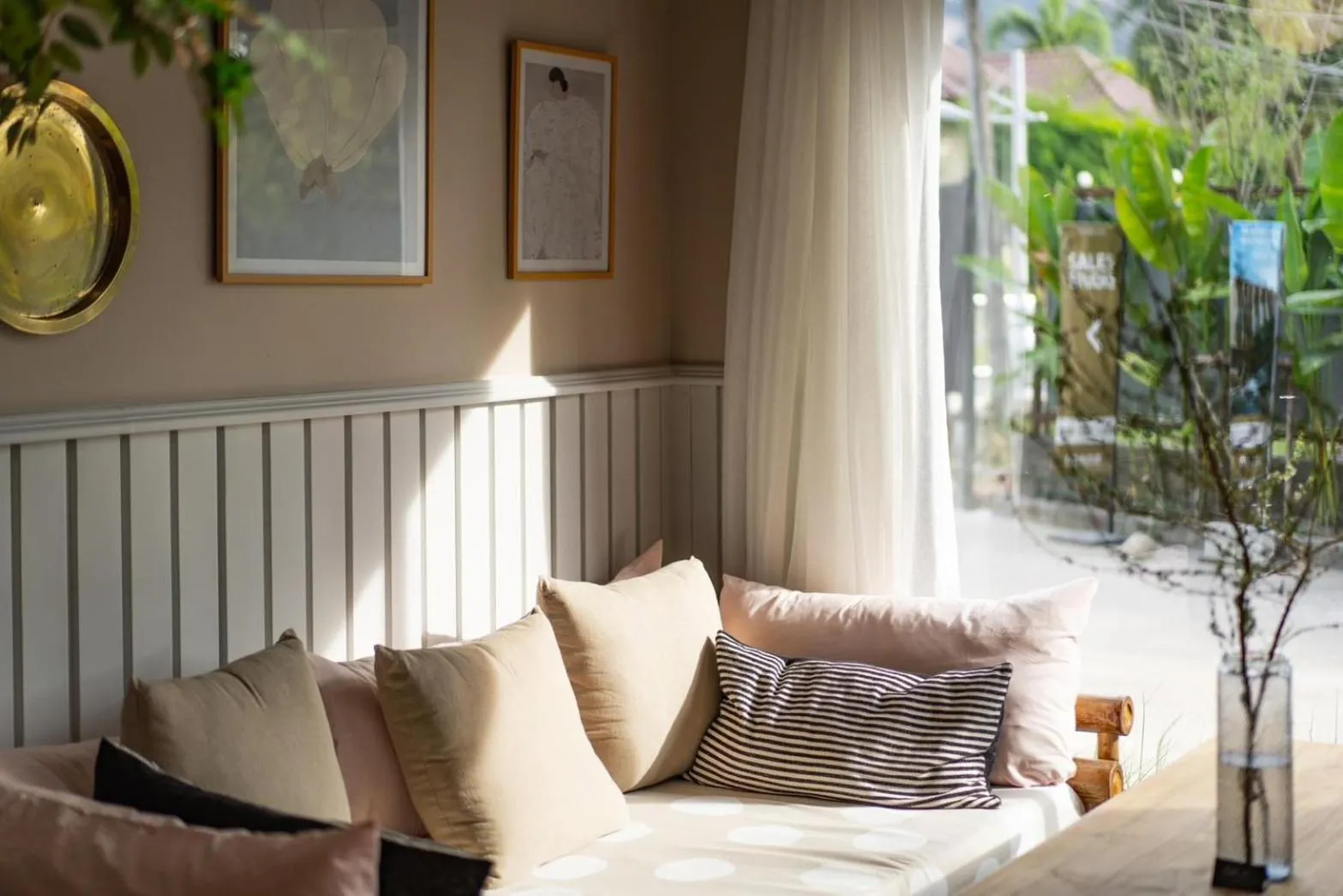 Restaurant/places to eat in Two Villas HOLIDAY - Oxygen Style Bangtao Beach, Phuket