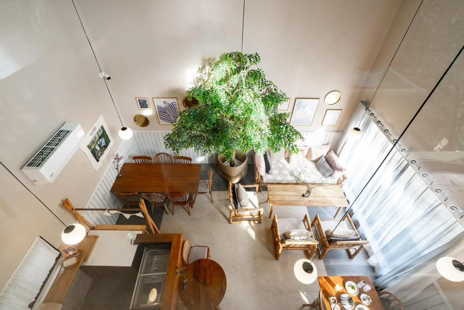 Restaurant/places to eat in Two Villas HOLIDAY - Oxygen Style Bangtao Beach, Phuket