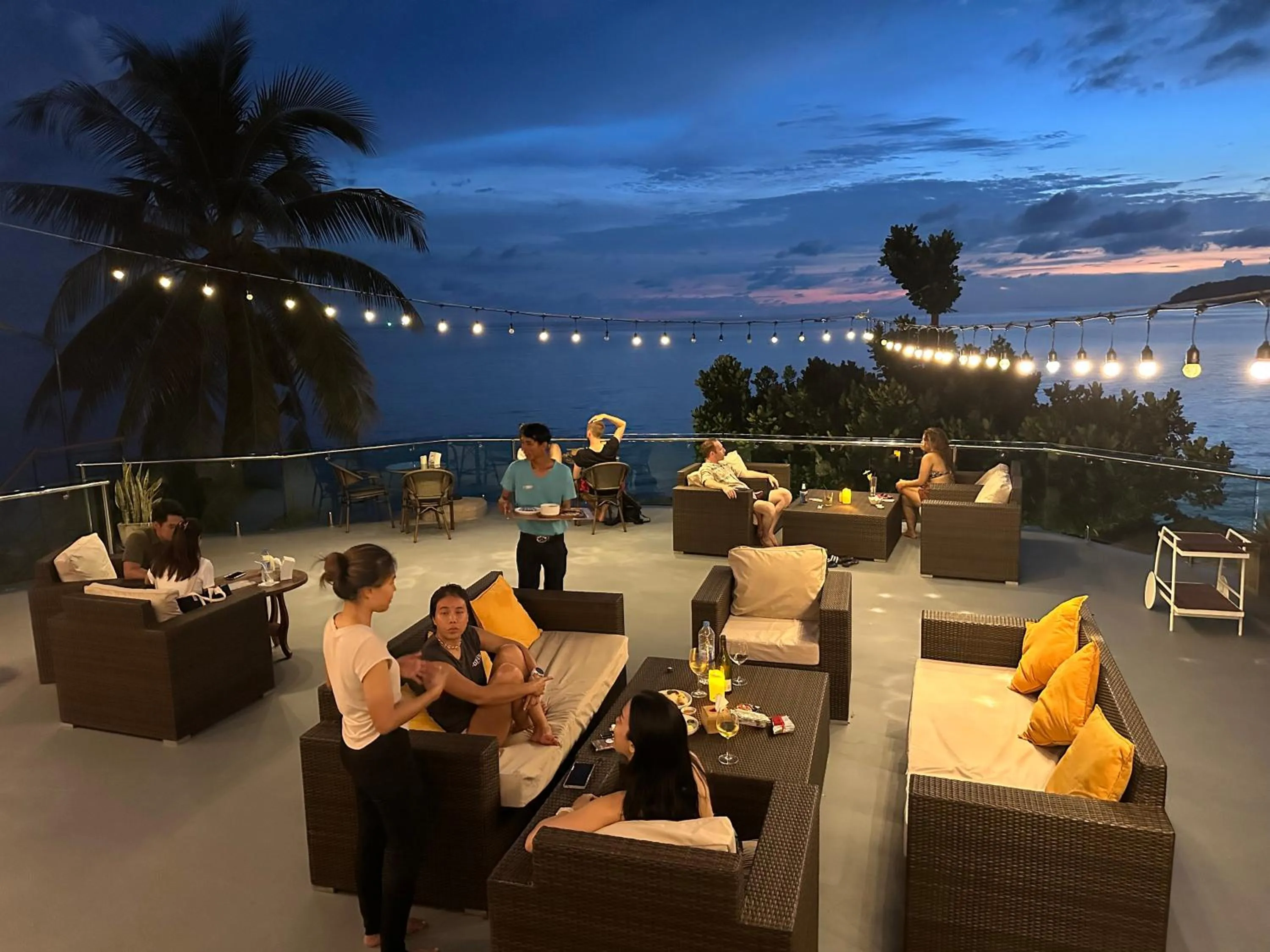 Restaurant/places to eat in Koh Mak White Sand Beach