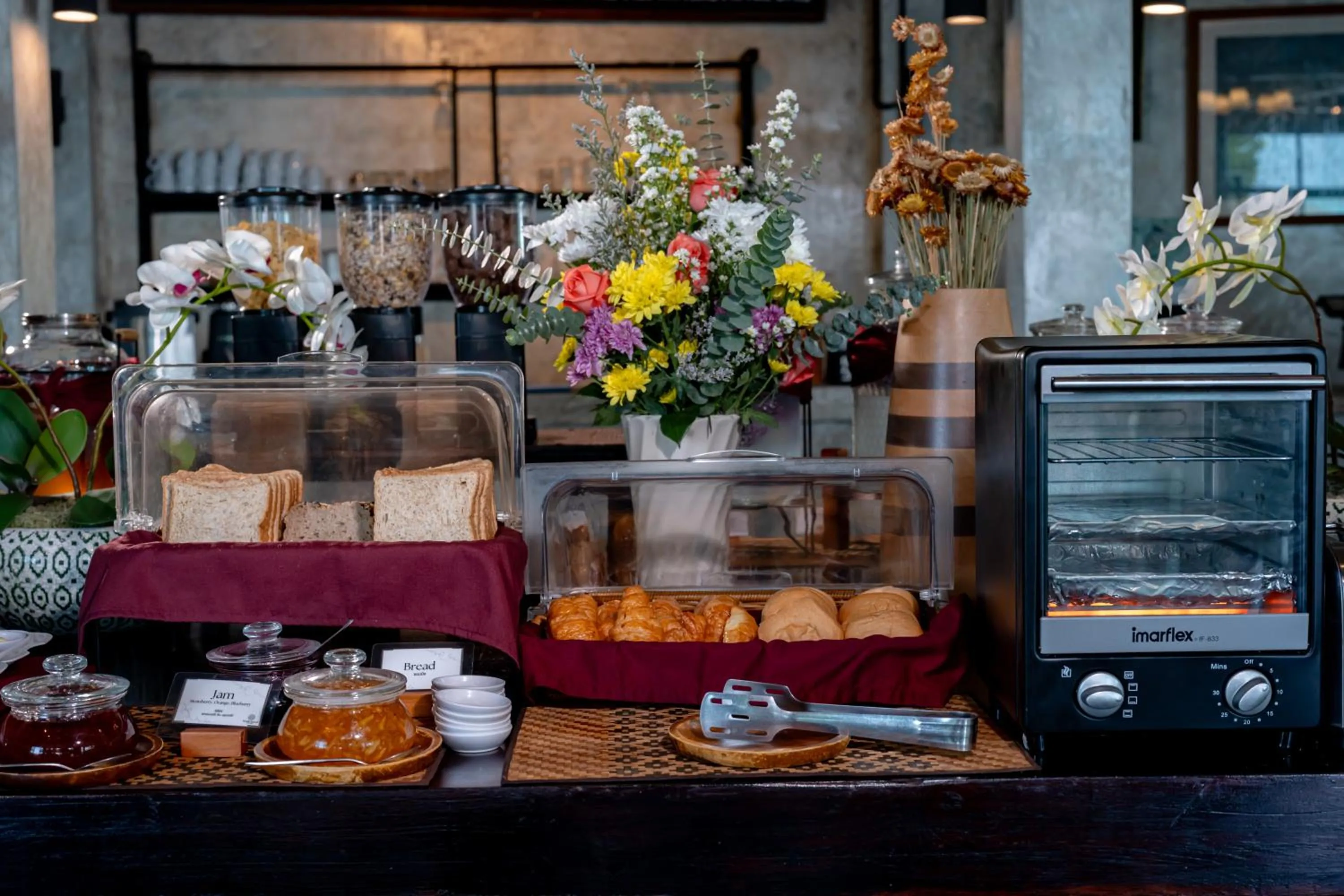 Restaurant/places to eat in Koh Mak White Sand Beach