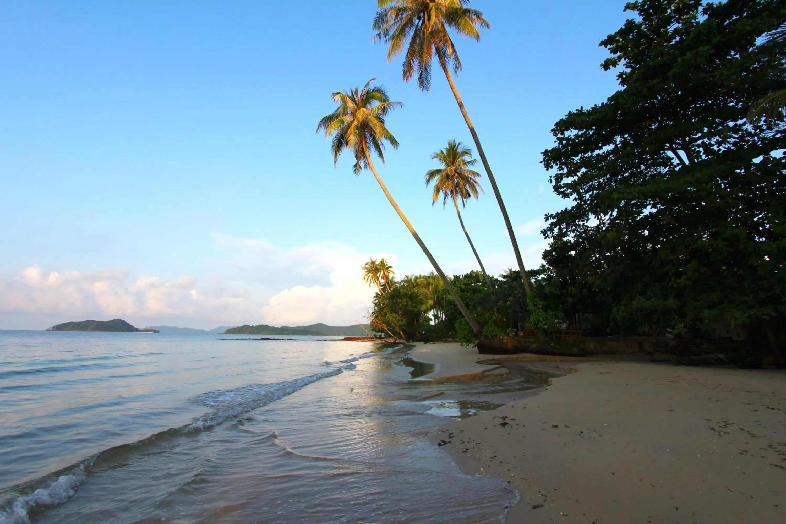 Beach in Koh Mak White Sand Beach