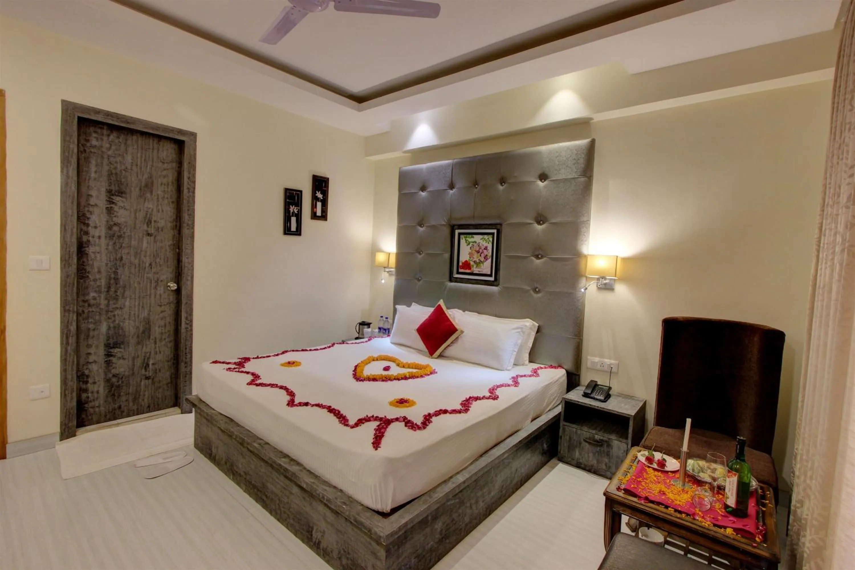 Bedroom in Hill County Resort & Spa