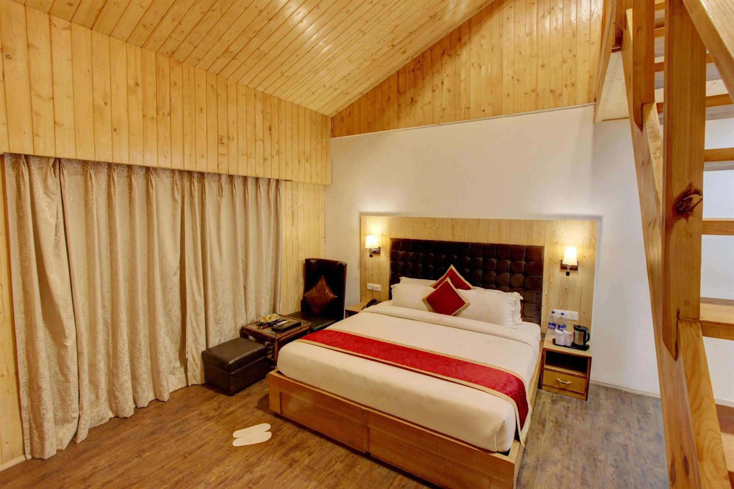 Bedroom in Hill County Resort & Spa