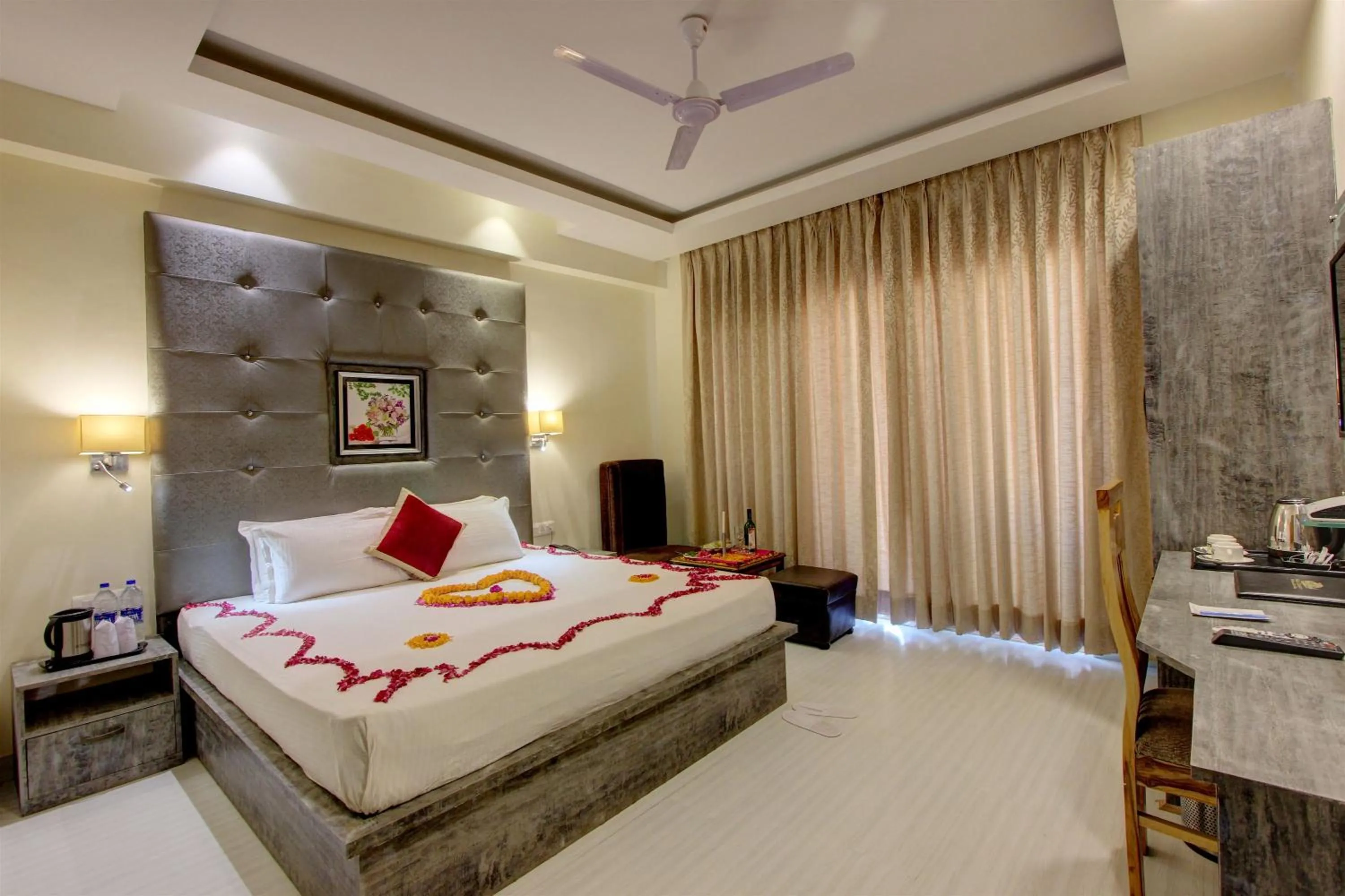 Dining area in Hill County Resort & Spa