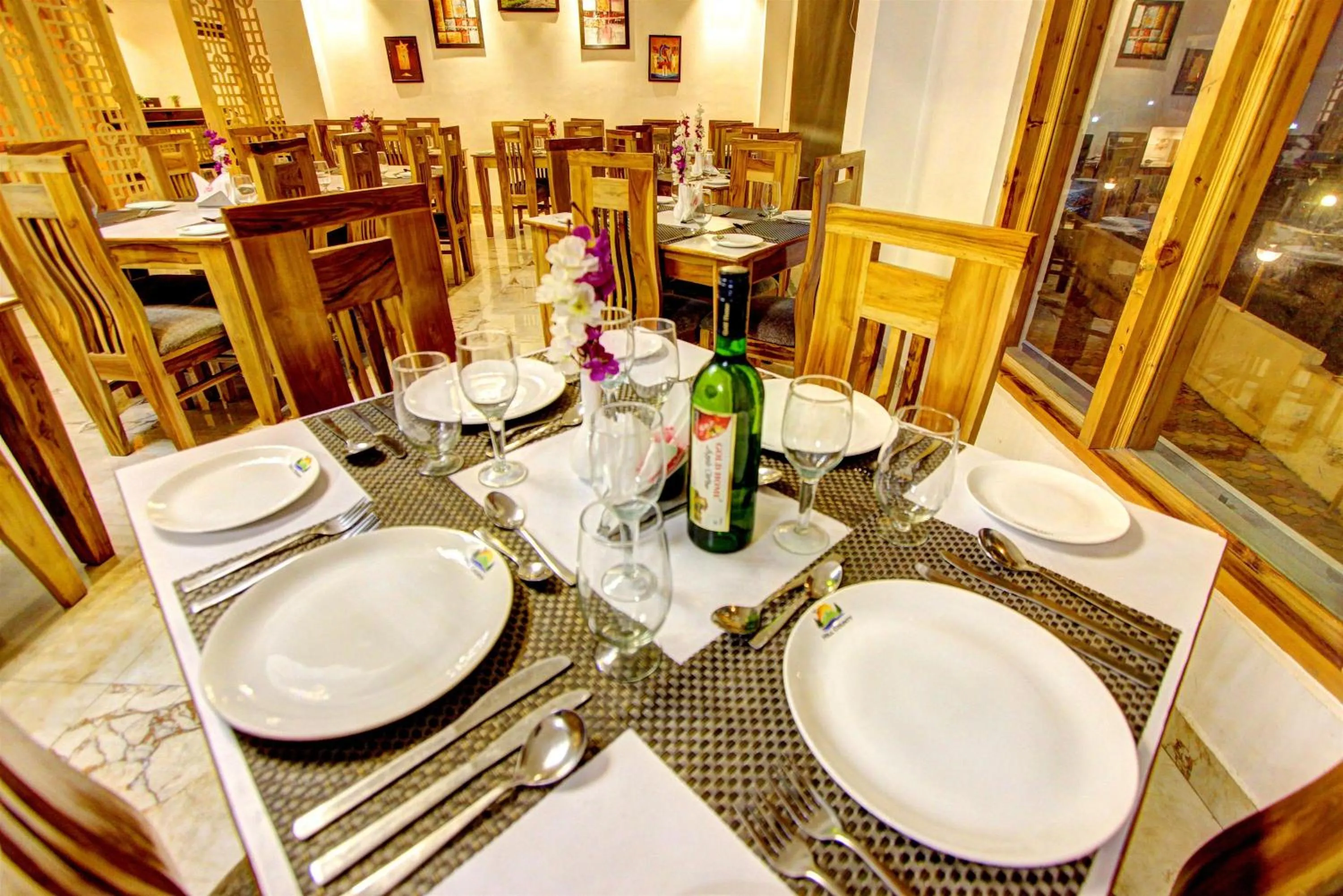 Restaurant/places to eat in Hill County Resort & Spa