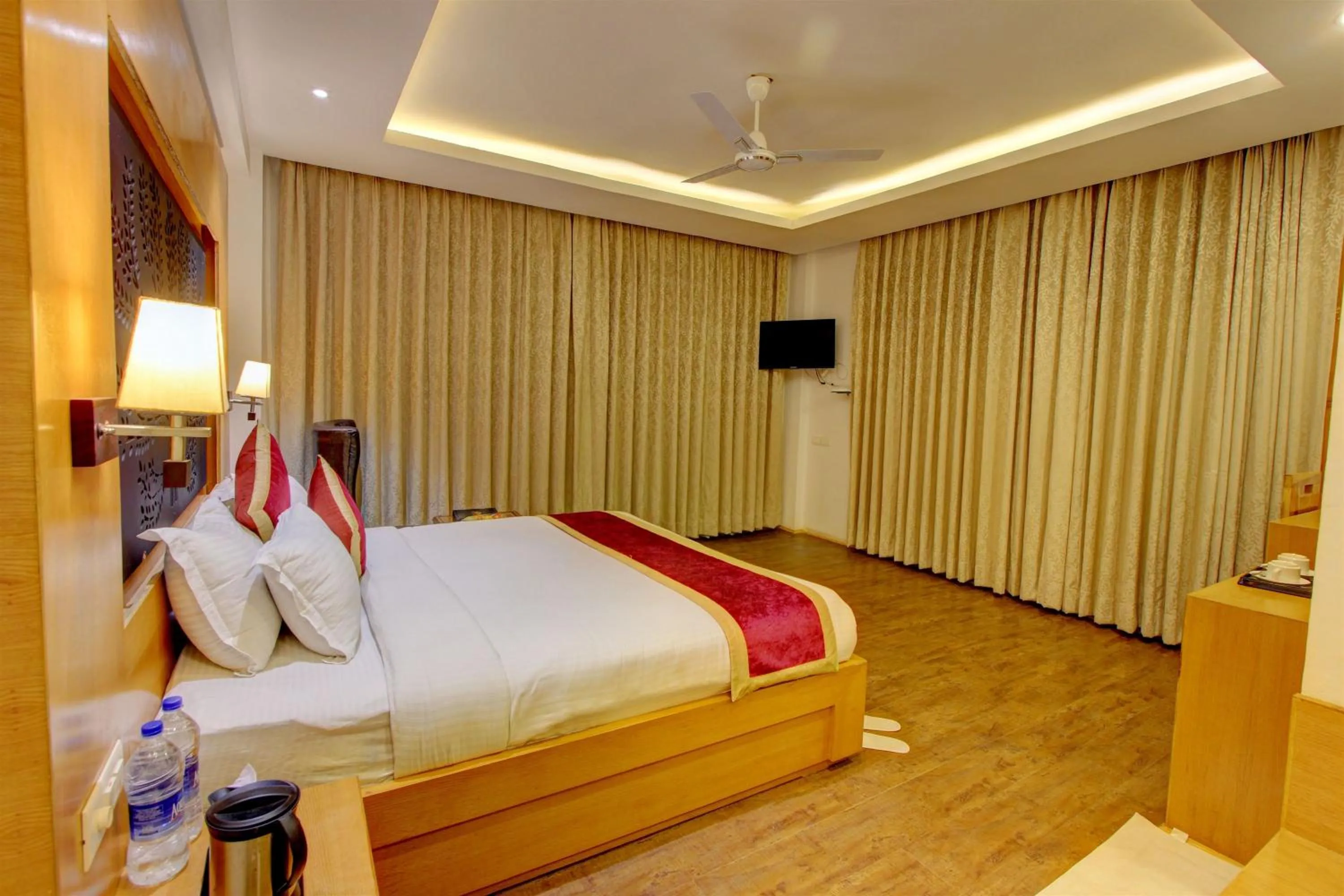 Bedroom in Hill County Resort & Spa