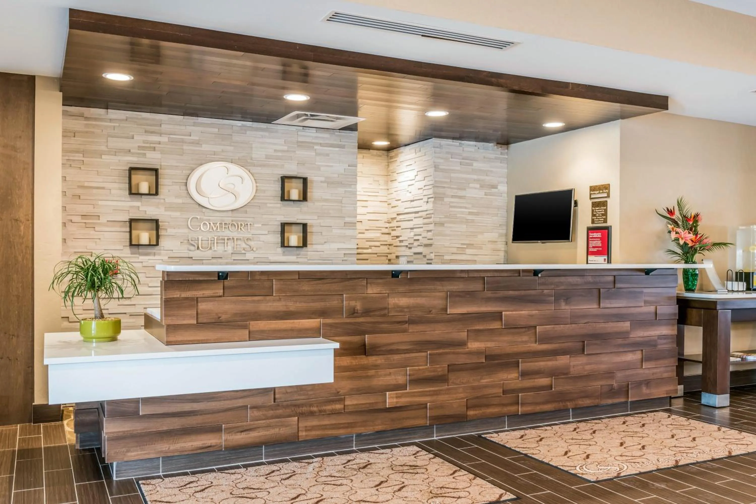 Lobby or reception in Comfort Suites Florence - Cincinnati South