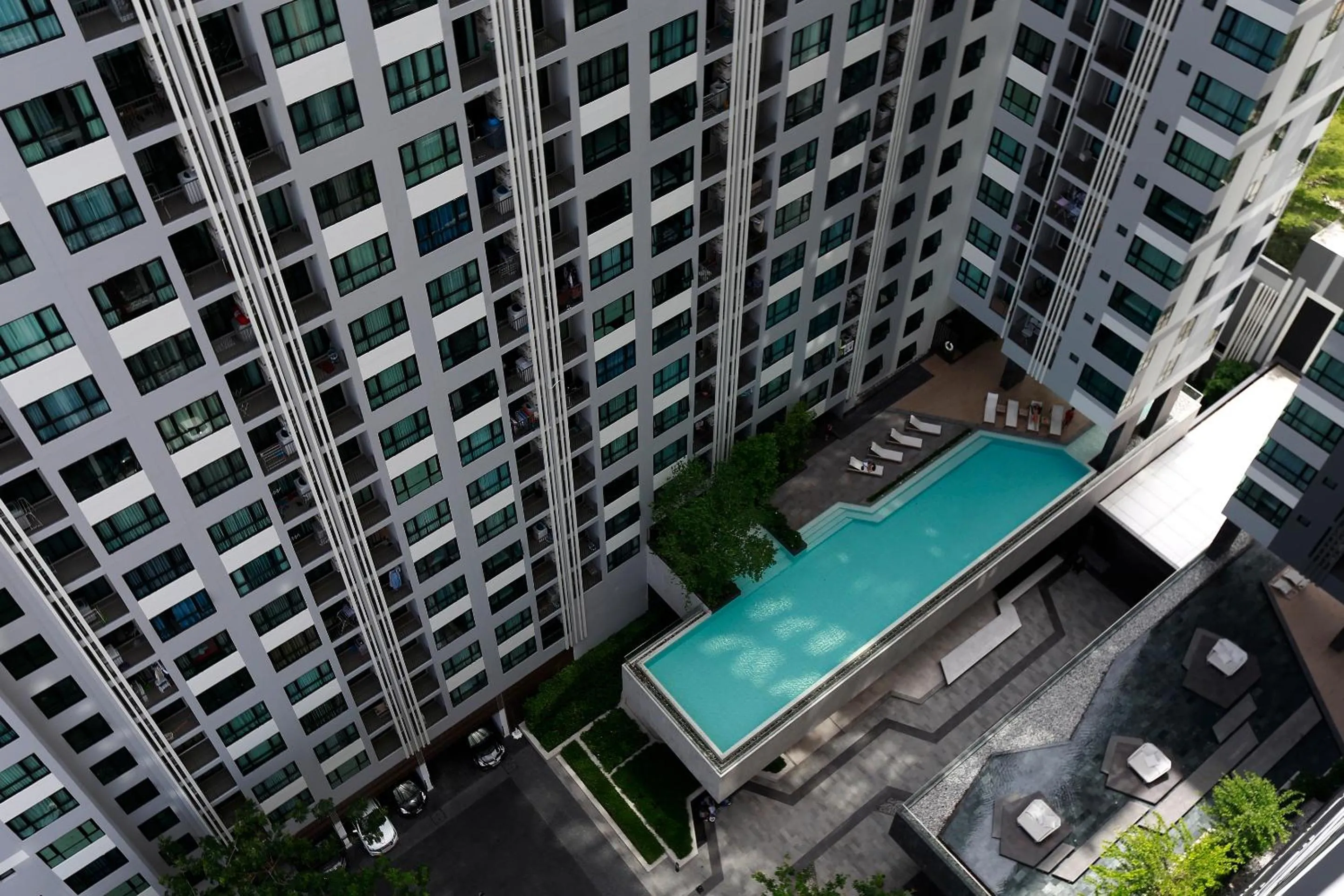 Swimming pool in LLX Apartments at The Base condo