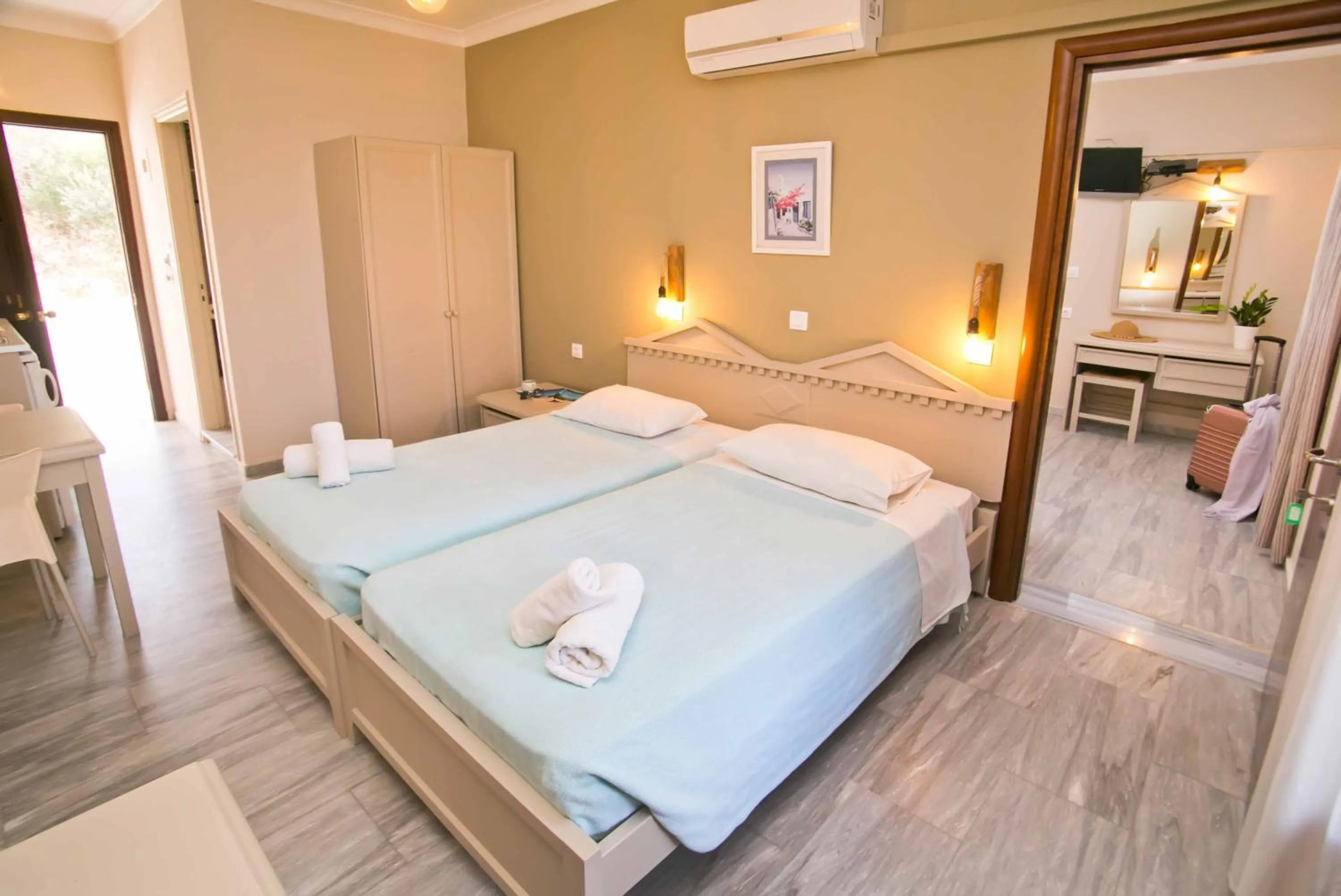 Bed in Kalypso Studios