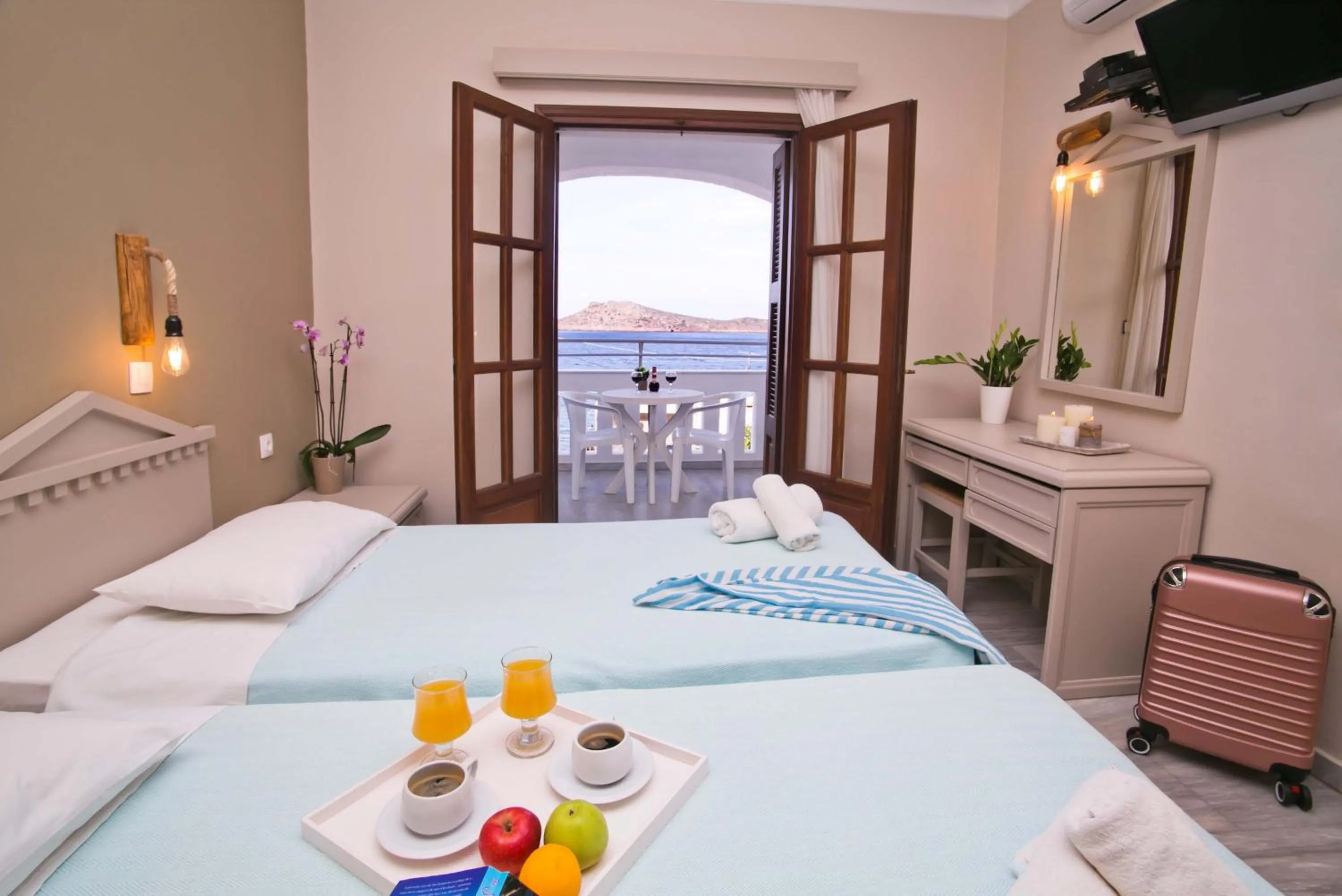 Bed in Kalypso Studios