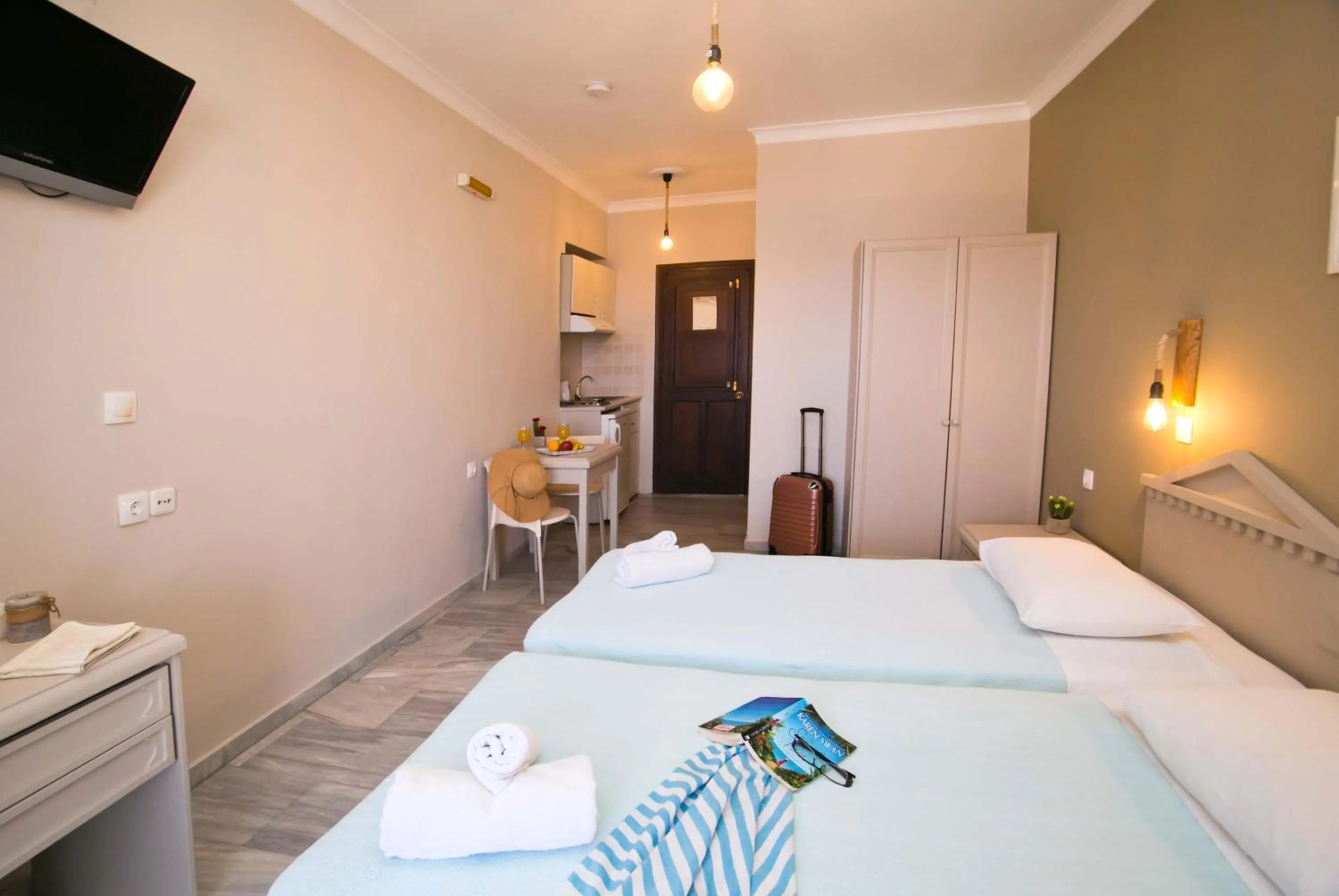 Bed in Kalypso Studios