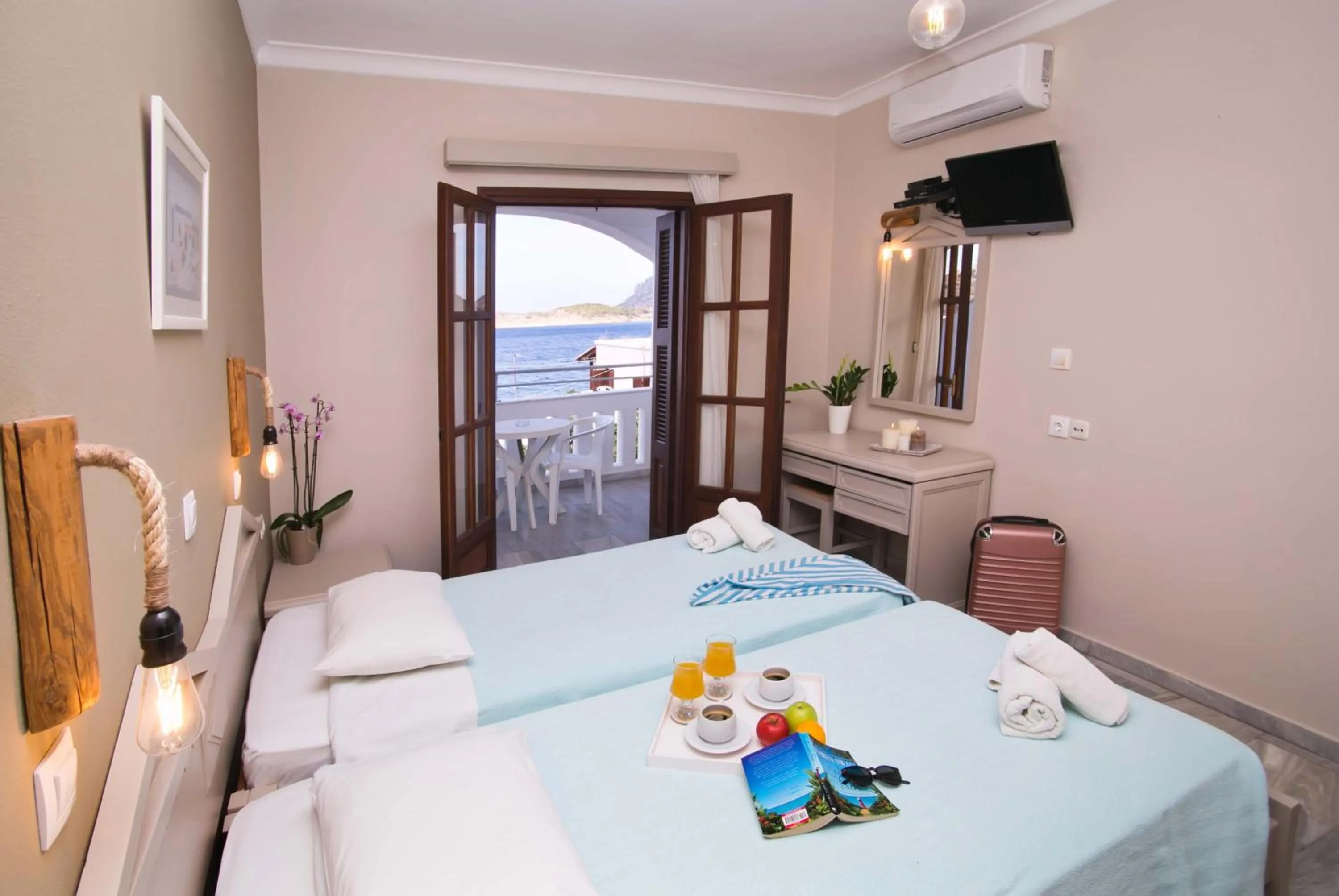 Bed in Kalypso Studios