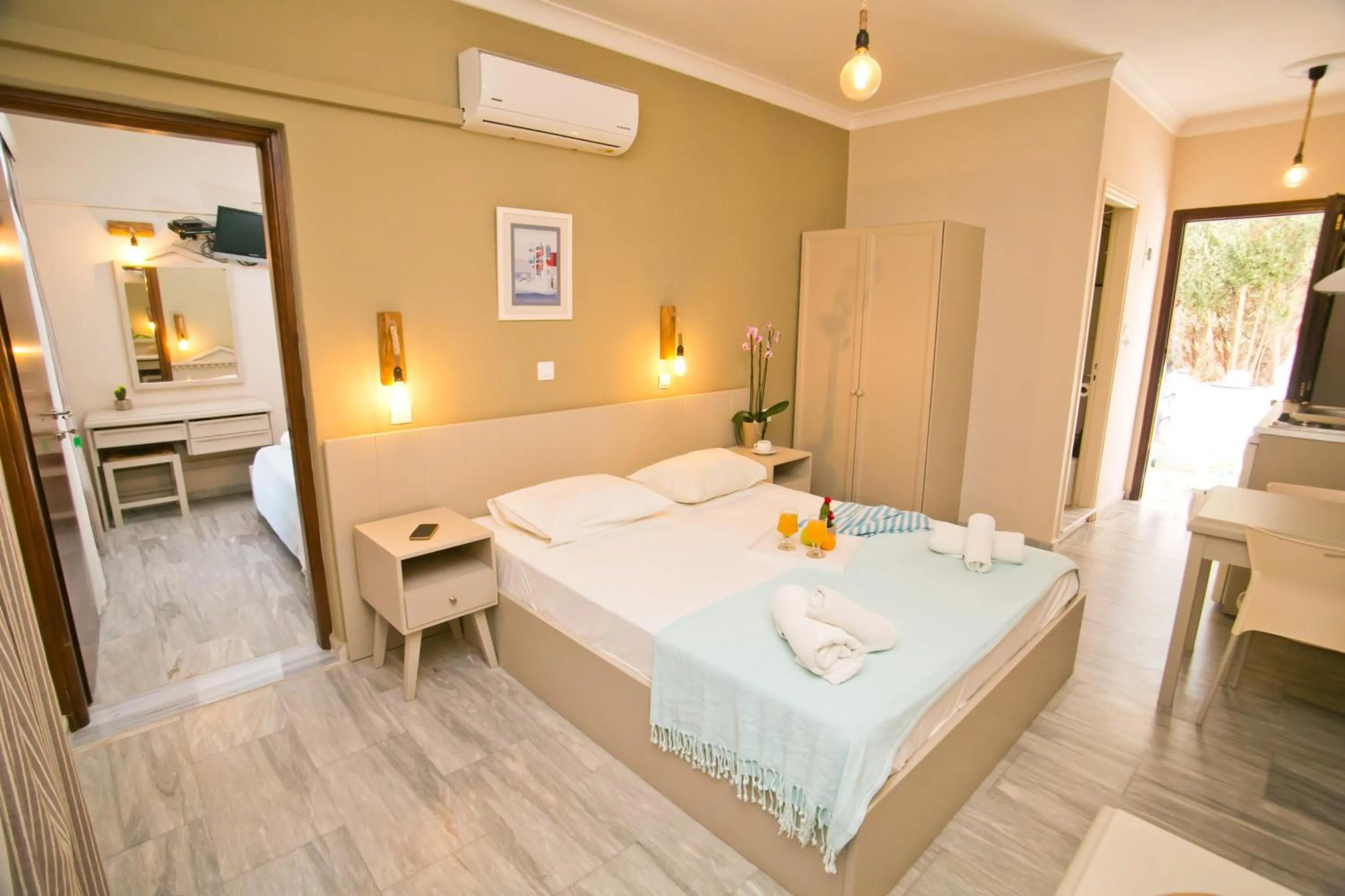 Bed in Kalypso Studios