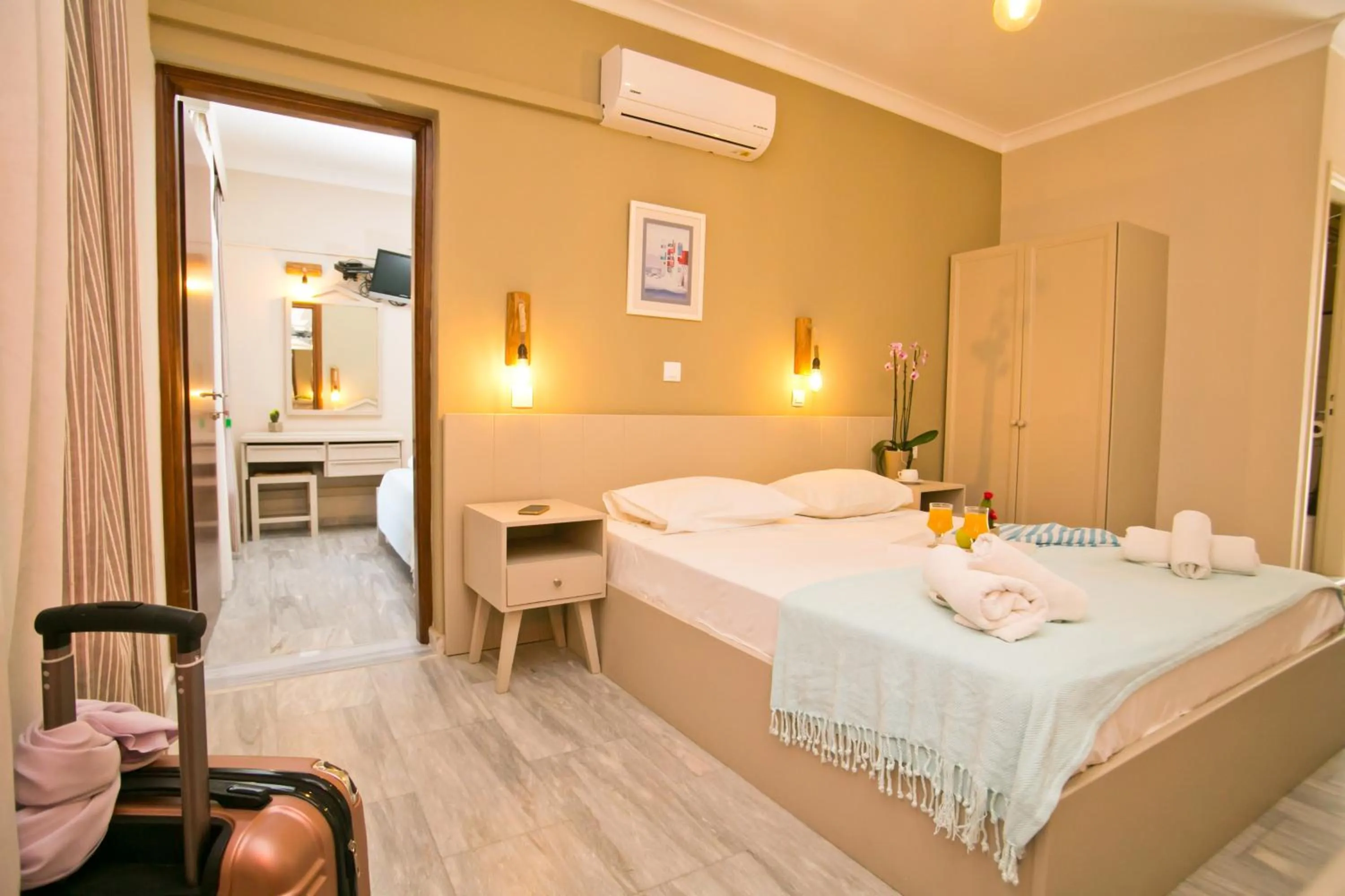 Bed in Kalypso Studios