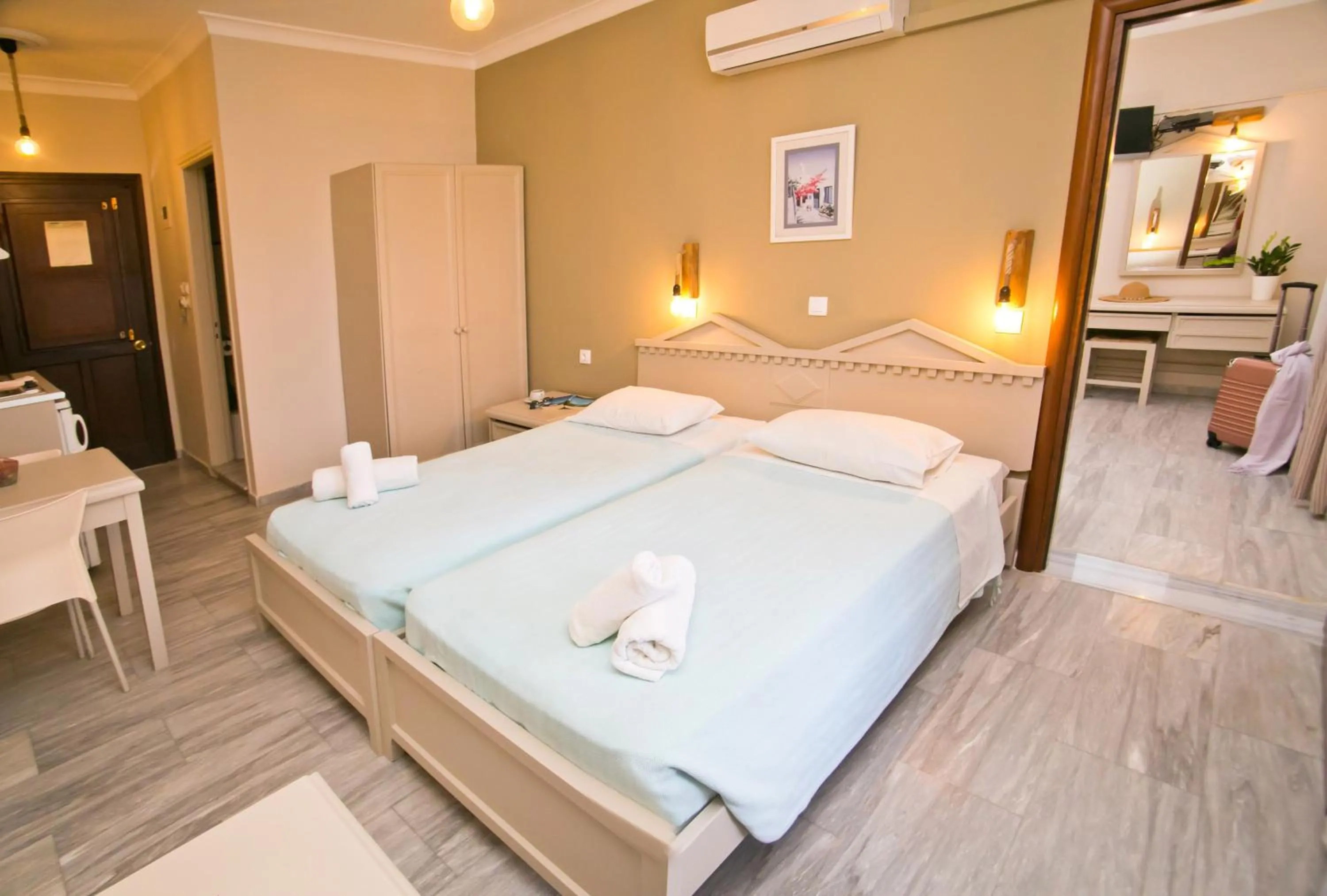 Bed in Kalypso Studios