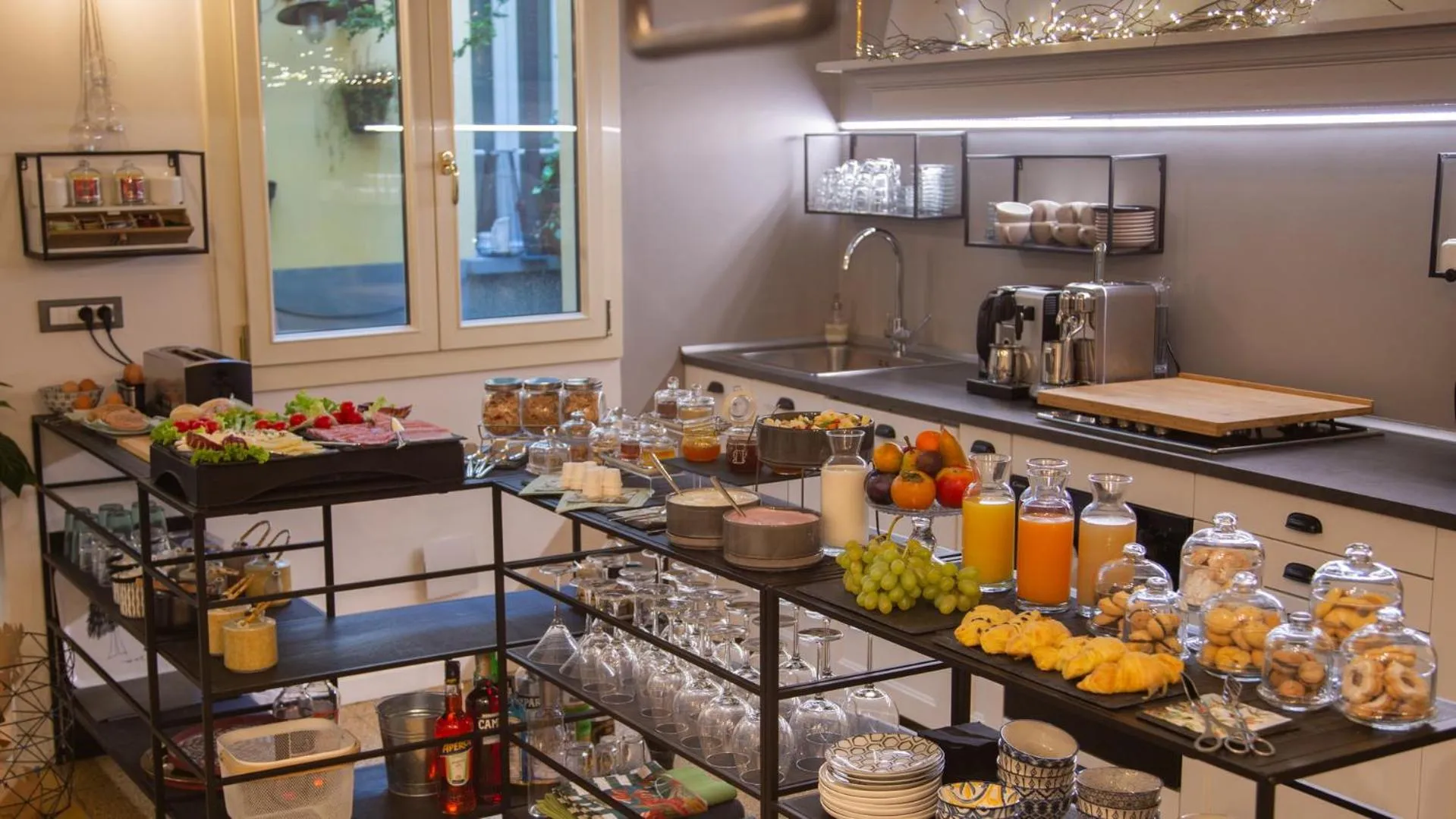 Food and drinks in Good Morning Bologna