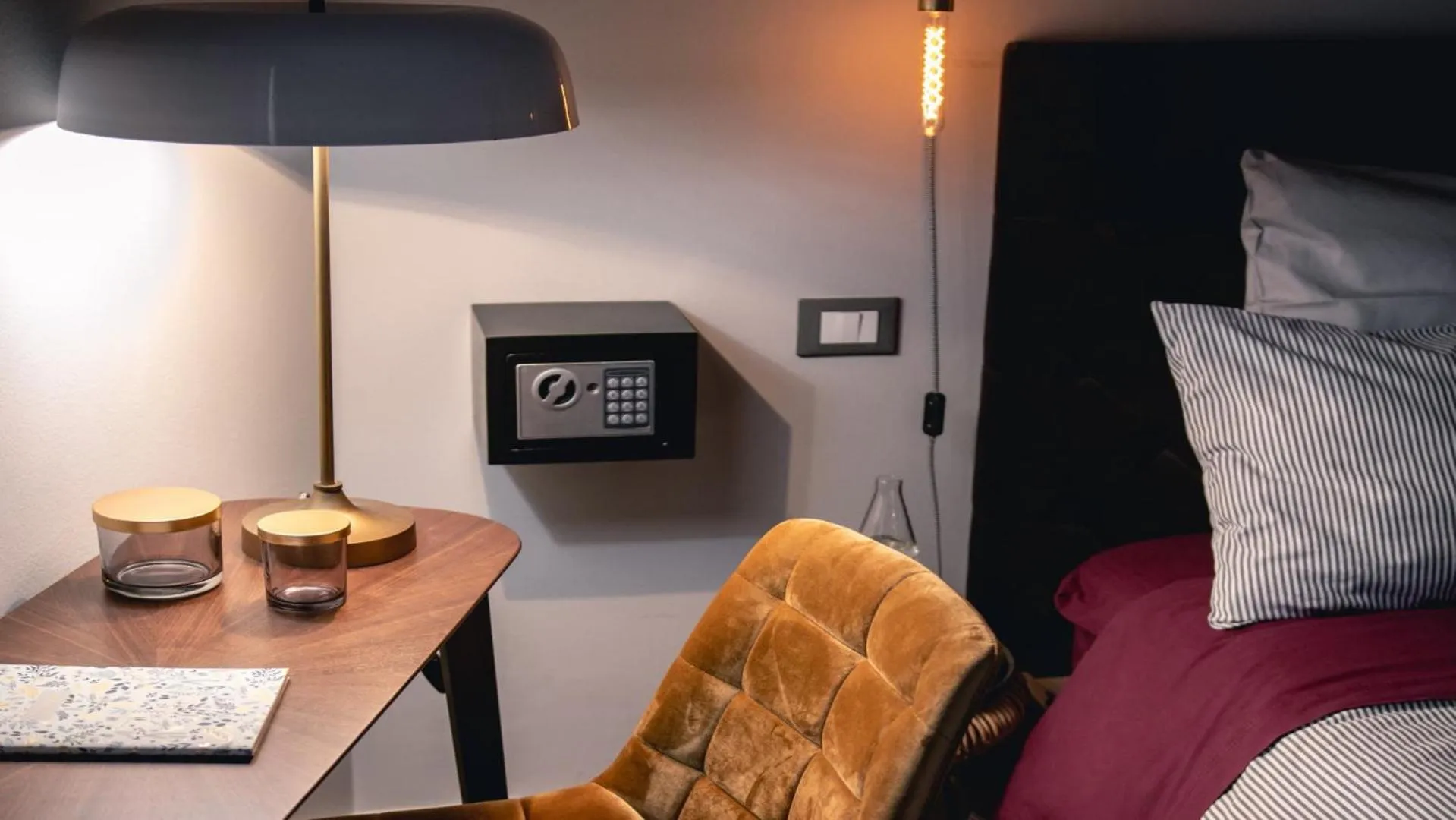 Decorative detail, Bed in Good Morning Bologna