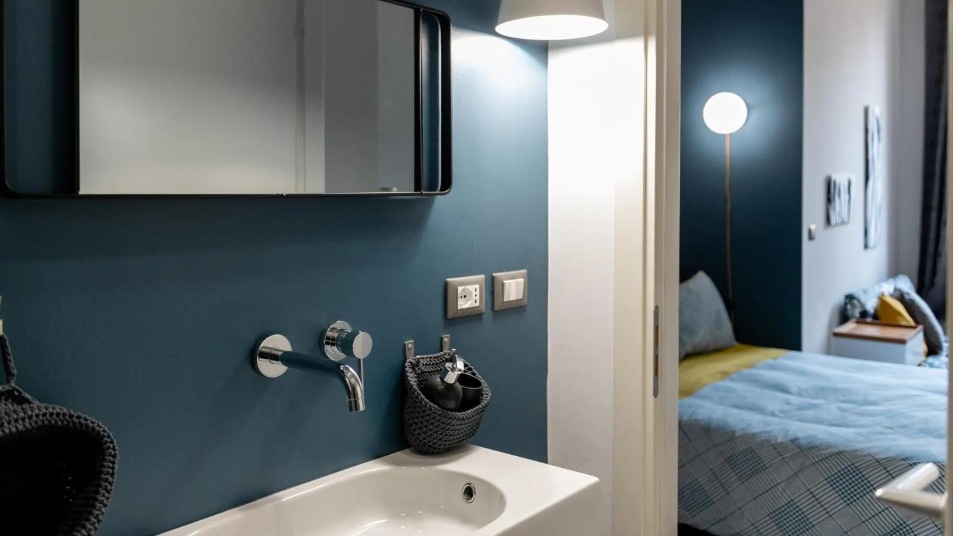 Bathroom, Bed in Good Morning Bologna