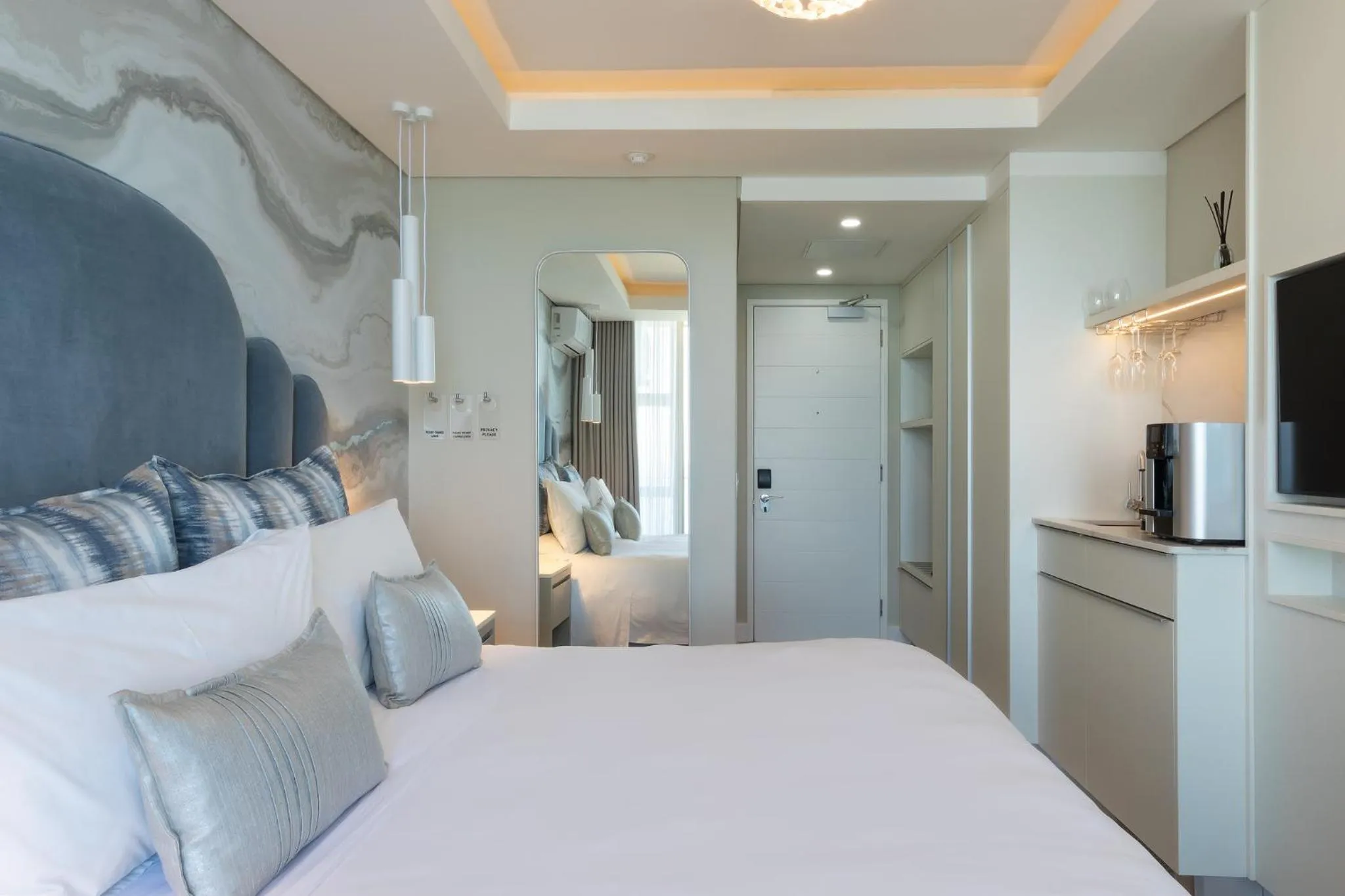 Bedroom, Bed in Views Boutique Hotel & Spa