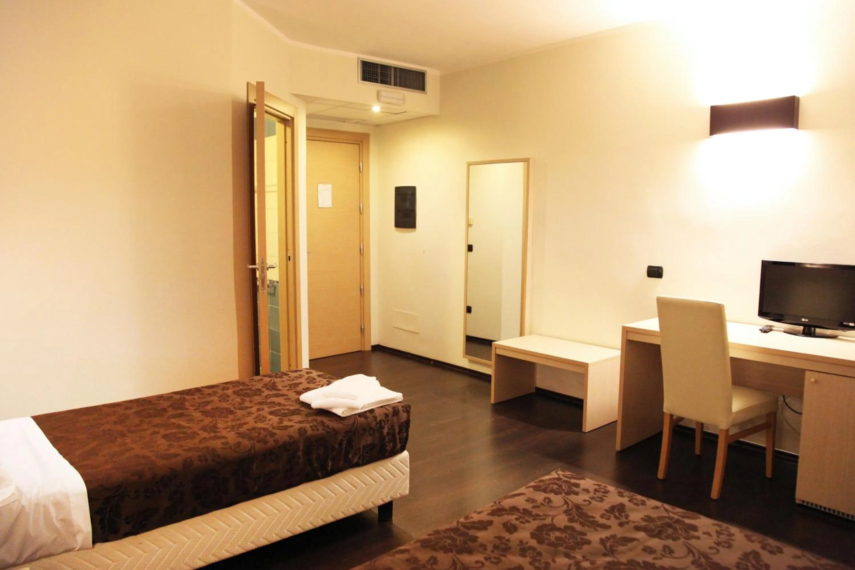 Bed in Hotel Sogni D'Oro Airport