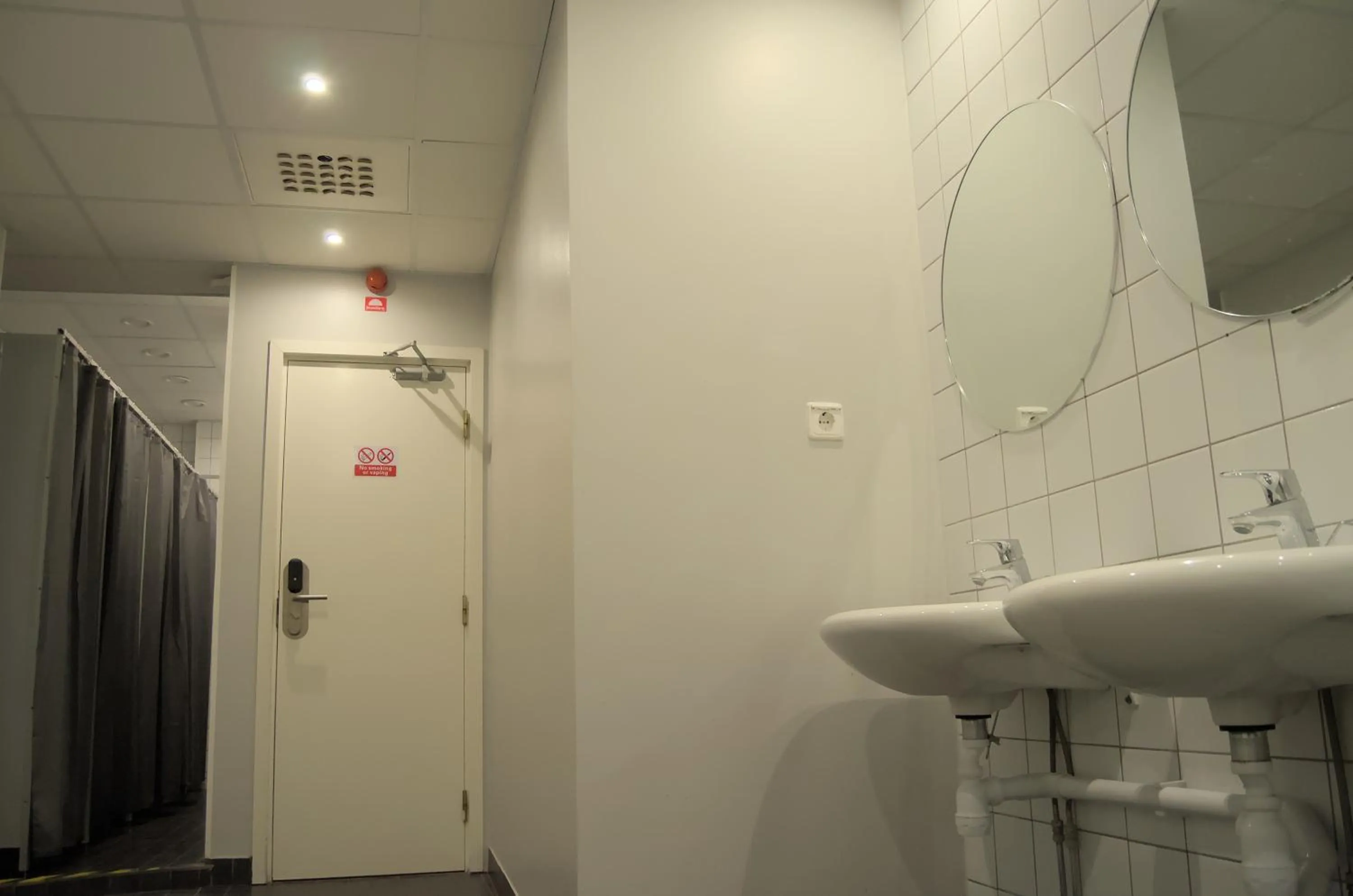 Shower in Grad Hotel and Hostel