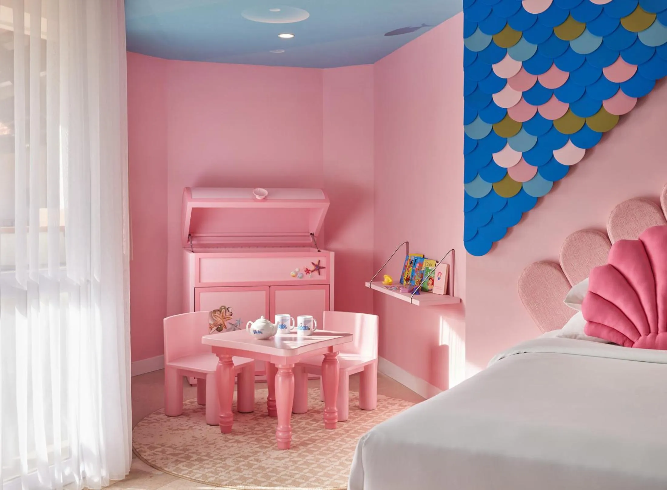 Photo of the whole room, Bed in Grand Hyatt Bali