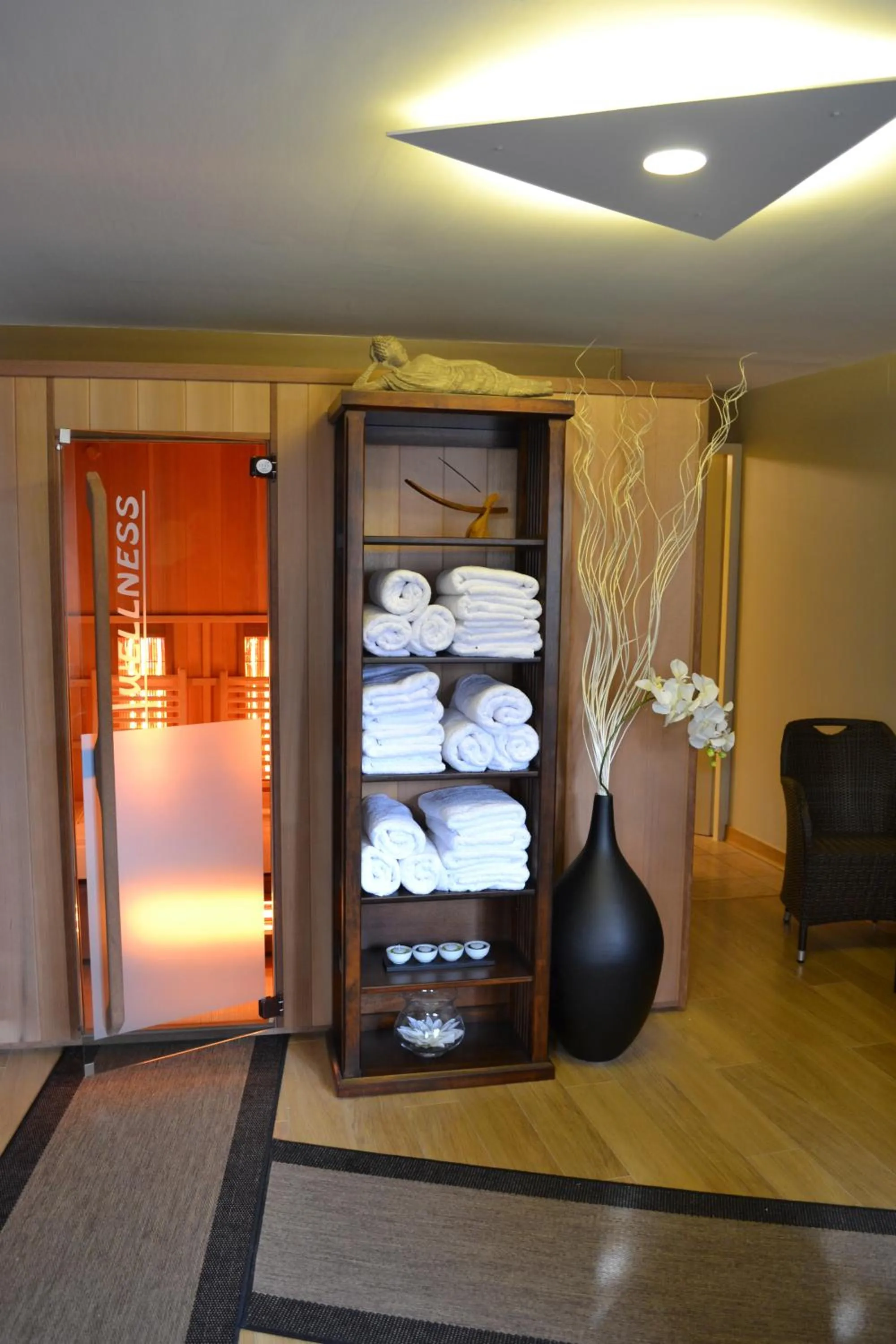 Spa and wellness centre/facilities, Bed in Hotel Restaurant SPA "Le Relais Des Moines - Logis de France"