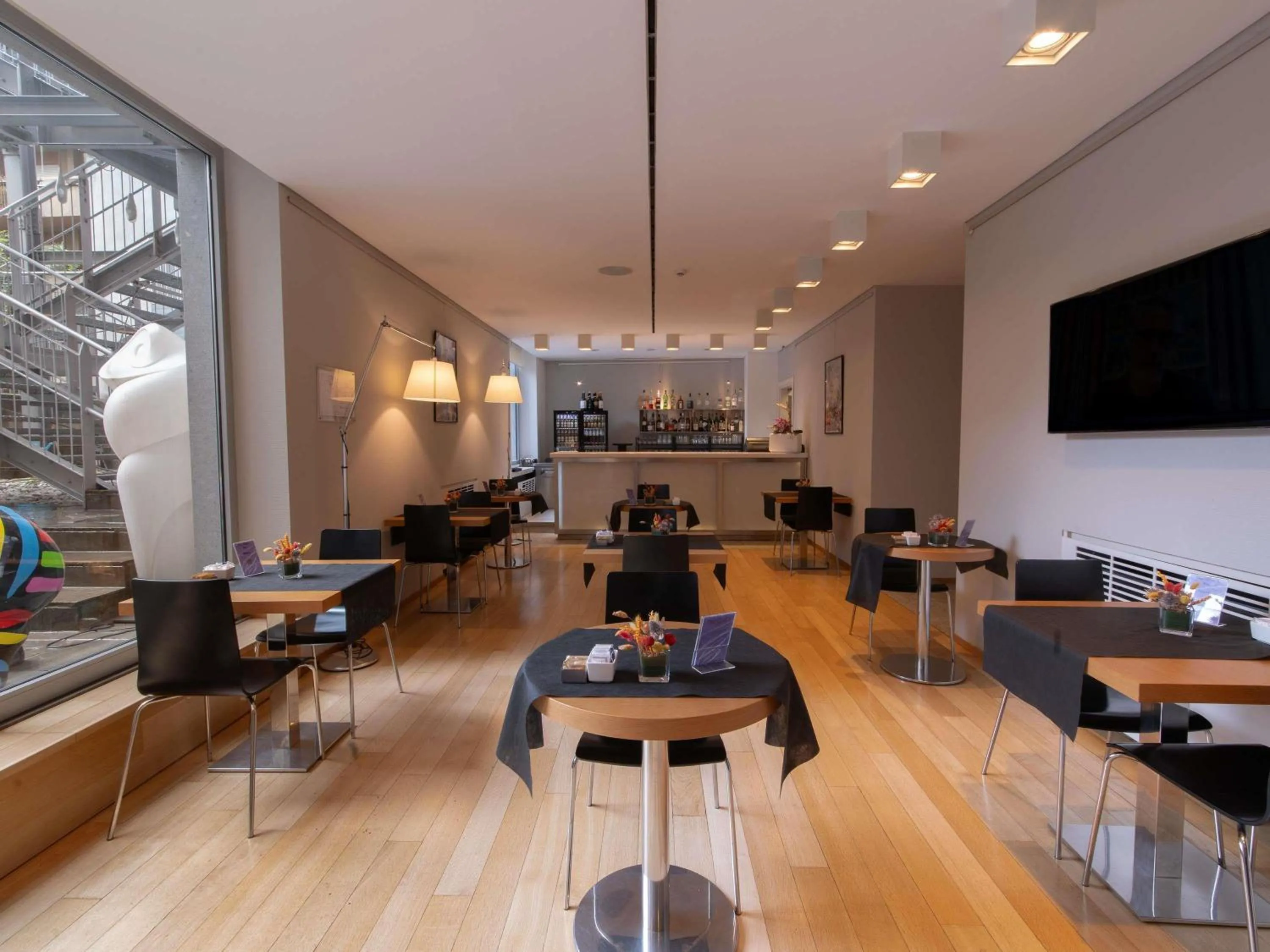 Lounge or bar in Hotel Mercure Milano Solari