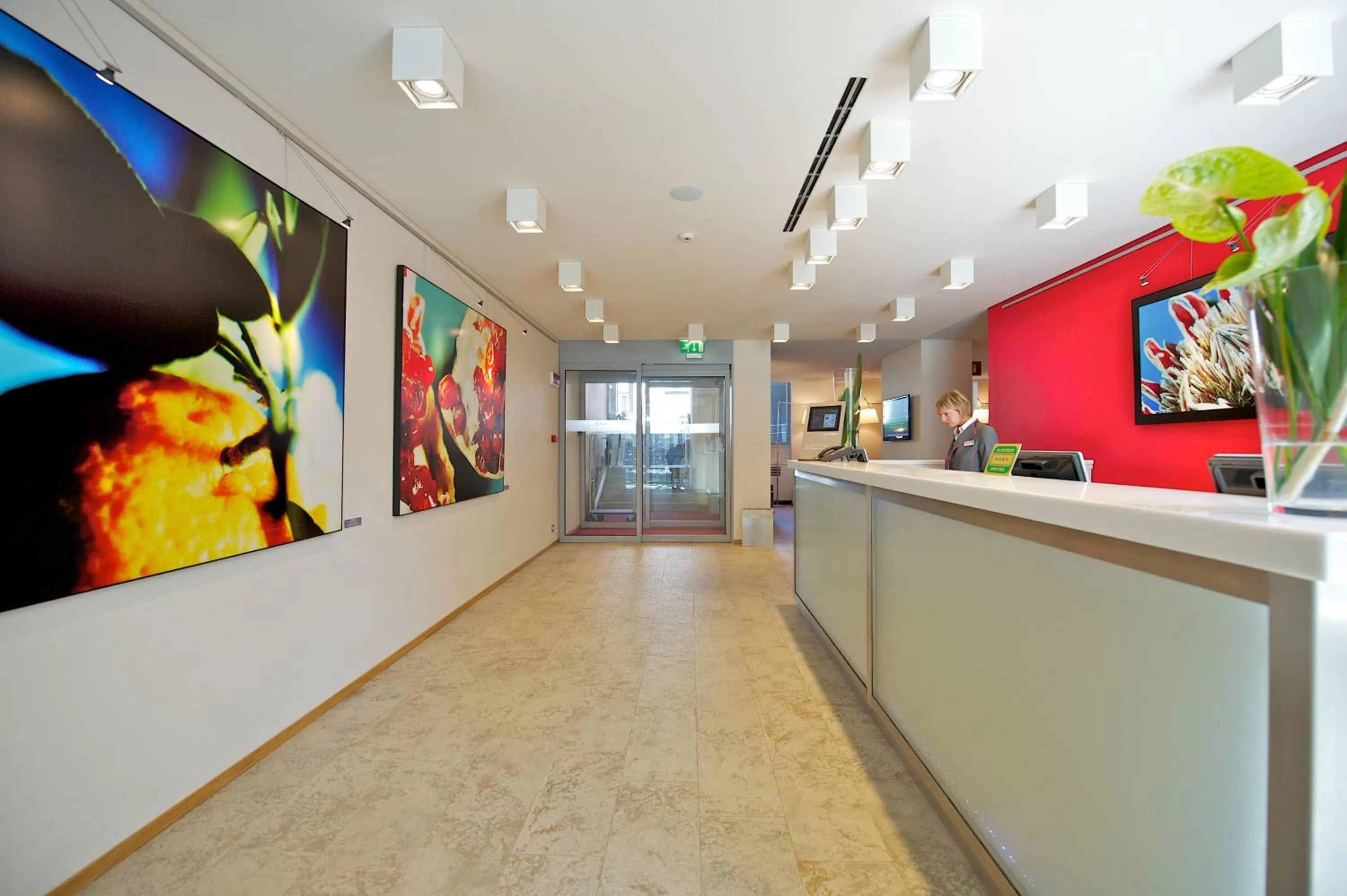 People in Hotel Mercure Milano Solari