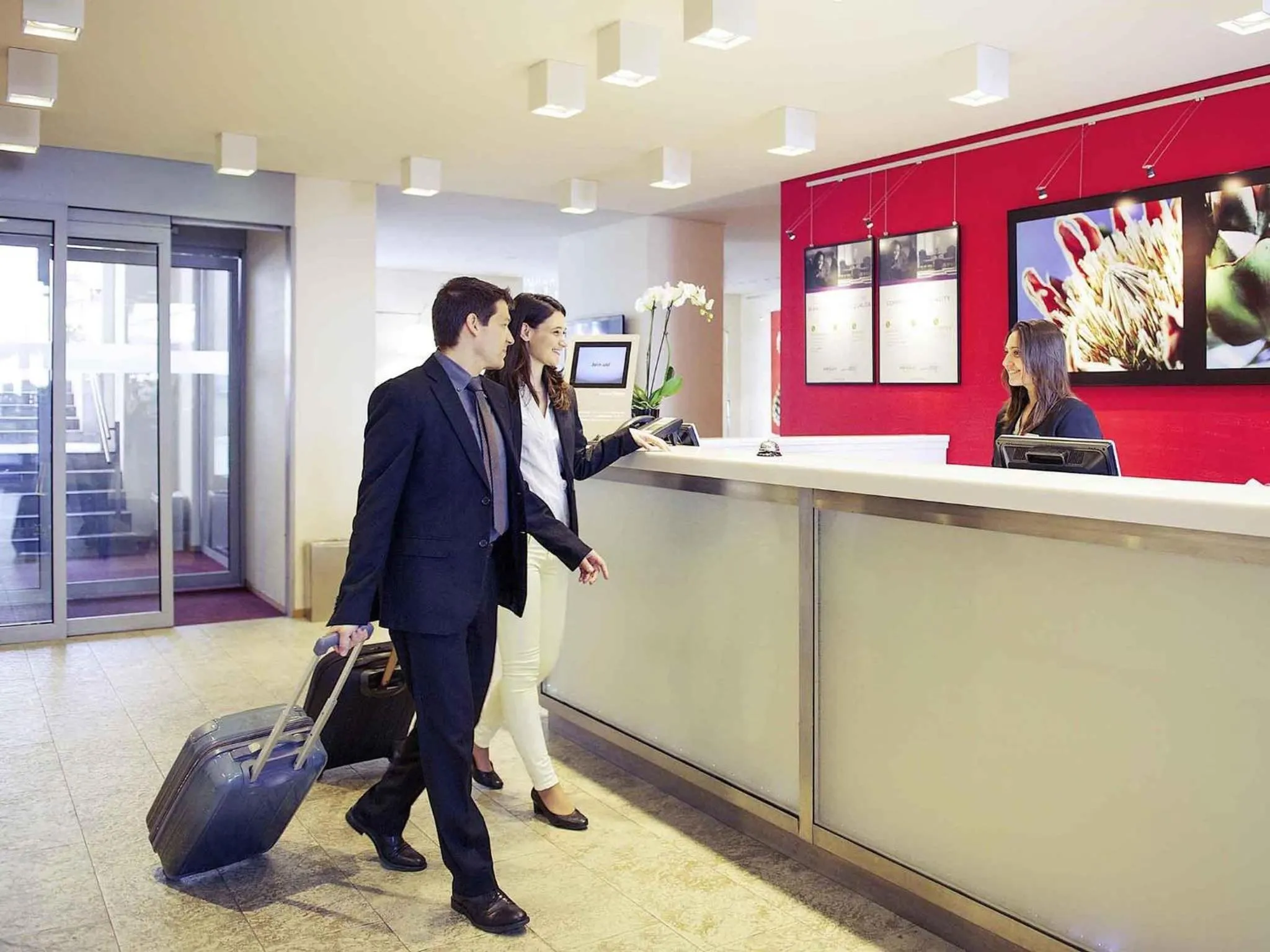 Property building in Hotel Mercure Milano Solari