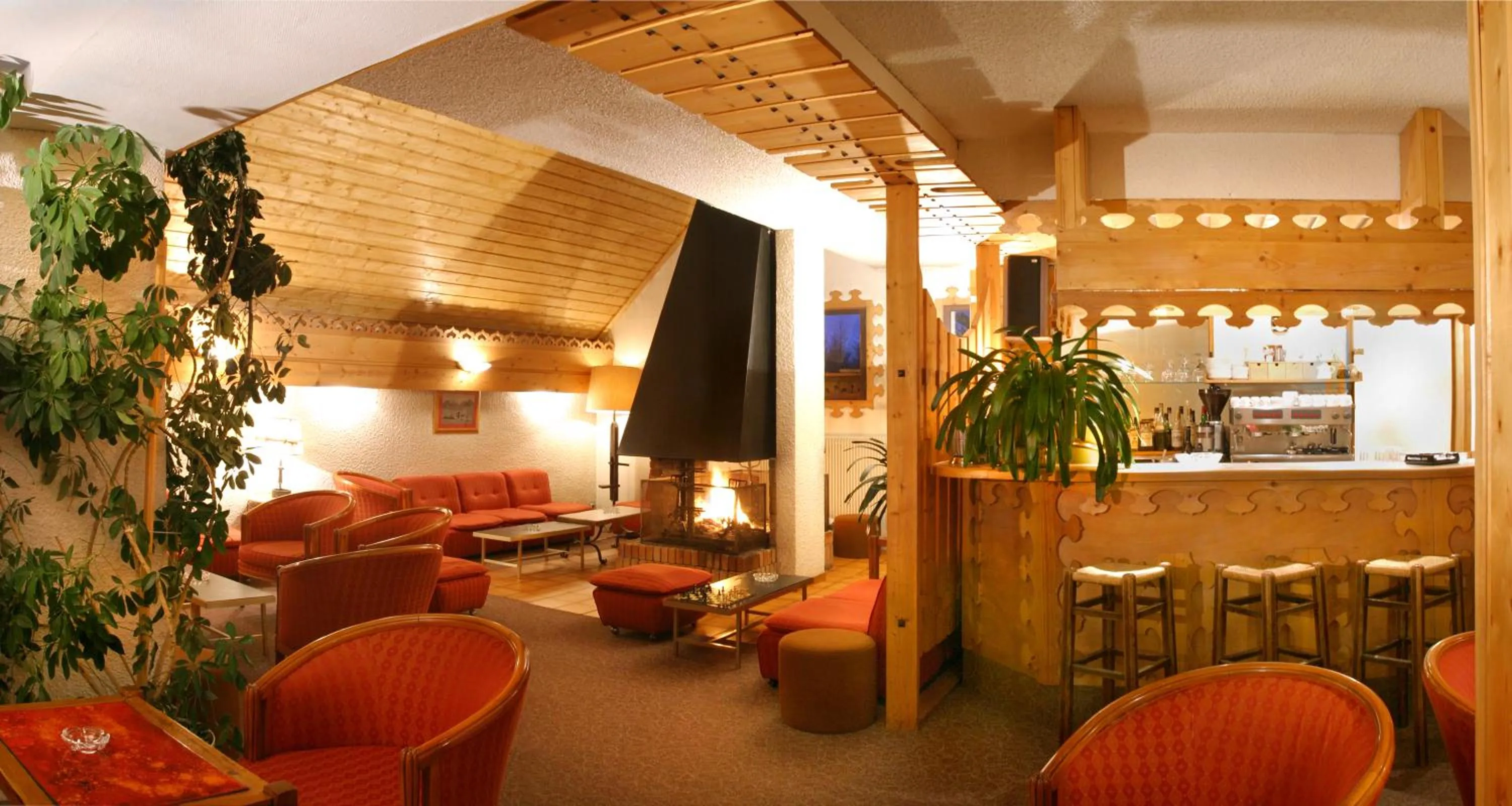 Lounge or bar in Hotel Adret