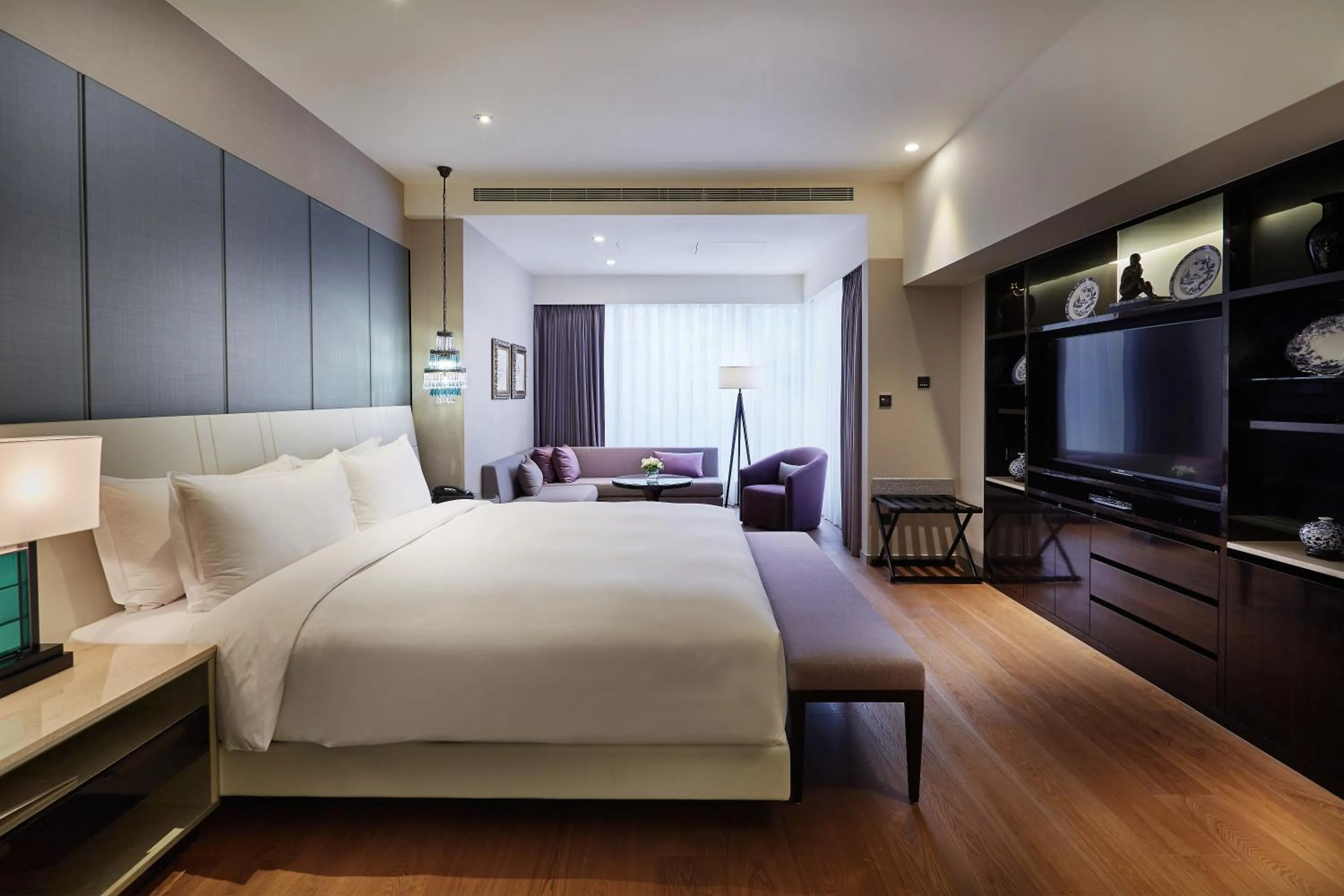 Photo of the whole room, Bed in Taipei Fullerton Hotel-Maison North