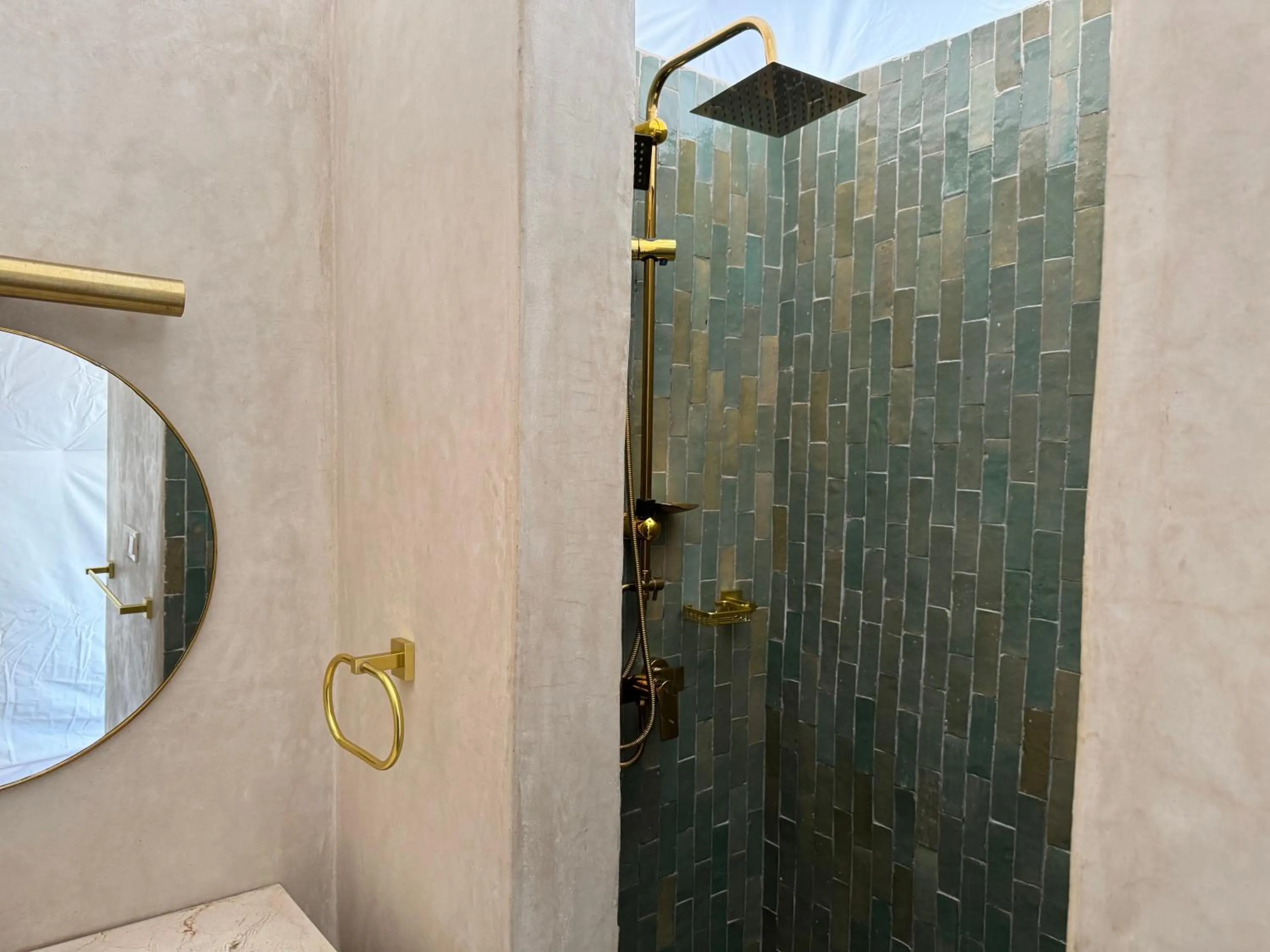 Shower in Ksar Shama - Atlas Mountain Retreat