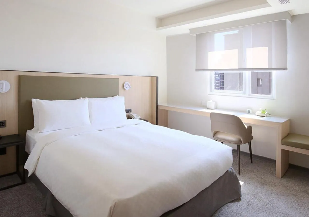 Photo of the whole room, Bed in Dandy Hotel-Daan Park Branch