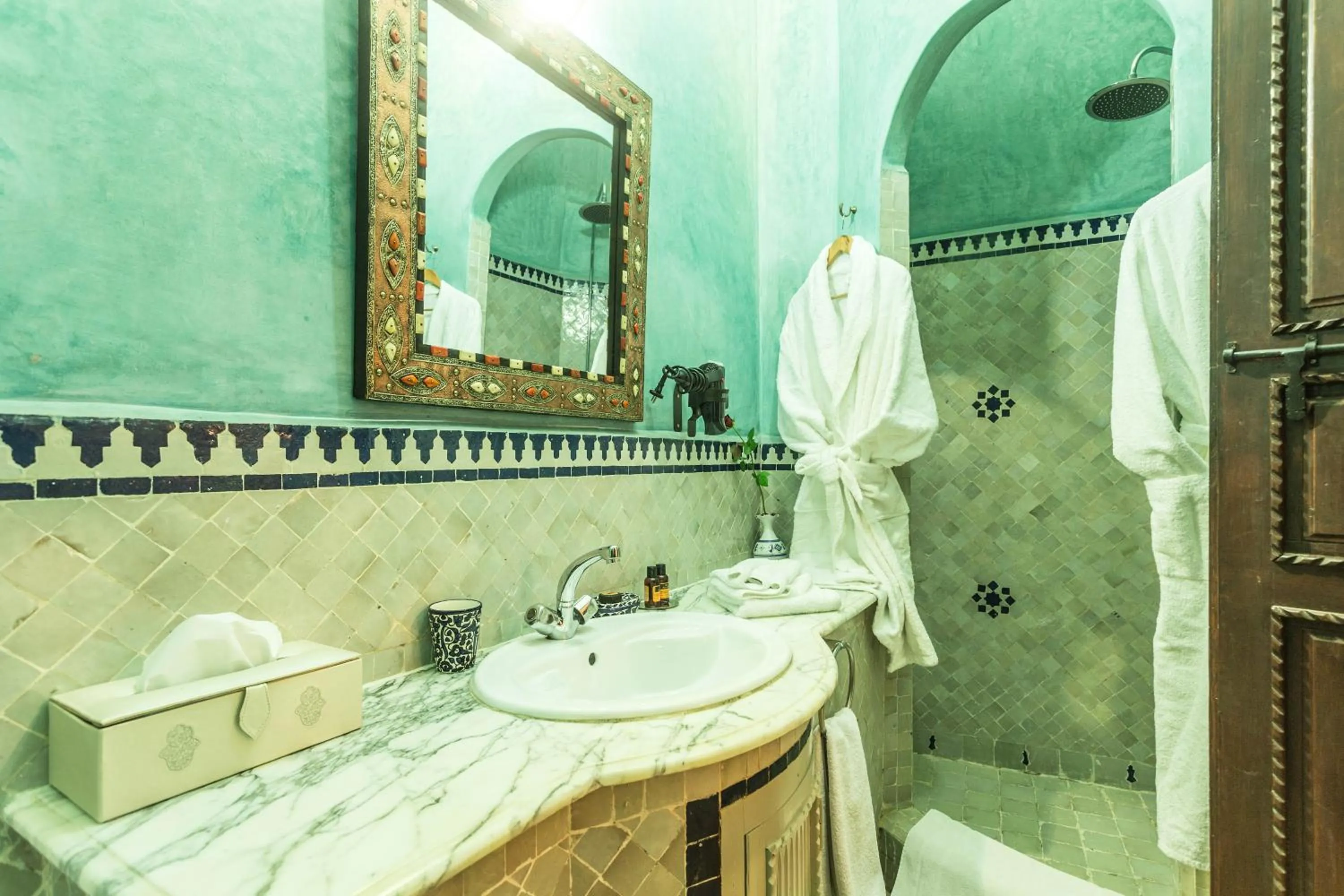 Shower in Riad Nasreen