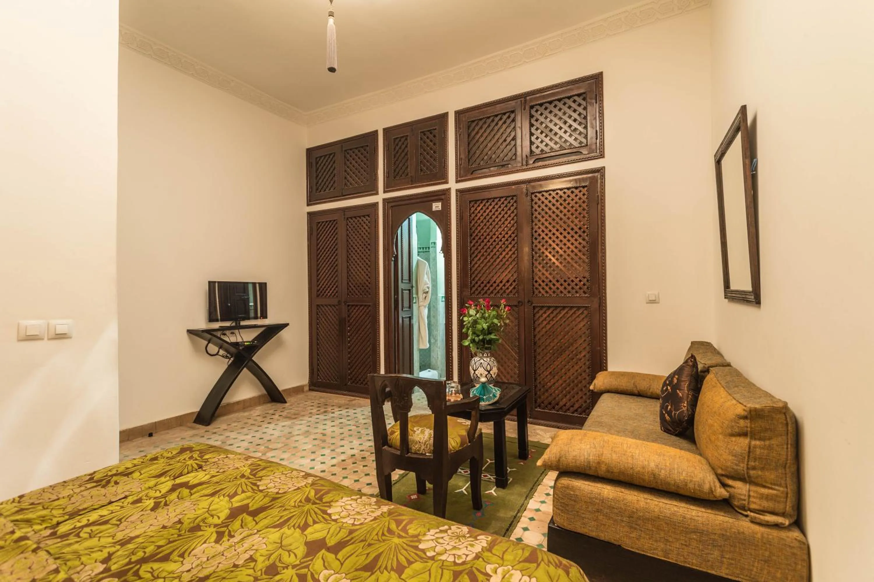 TV and multimedia in Riad Nasreen