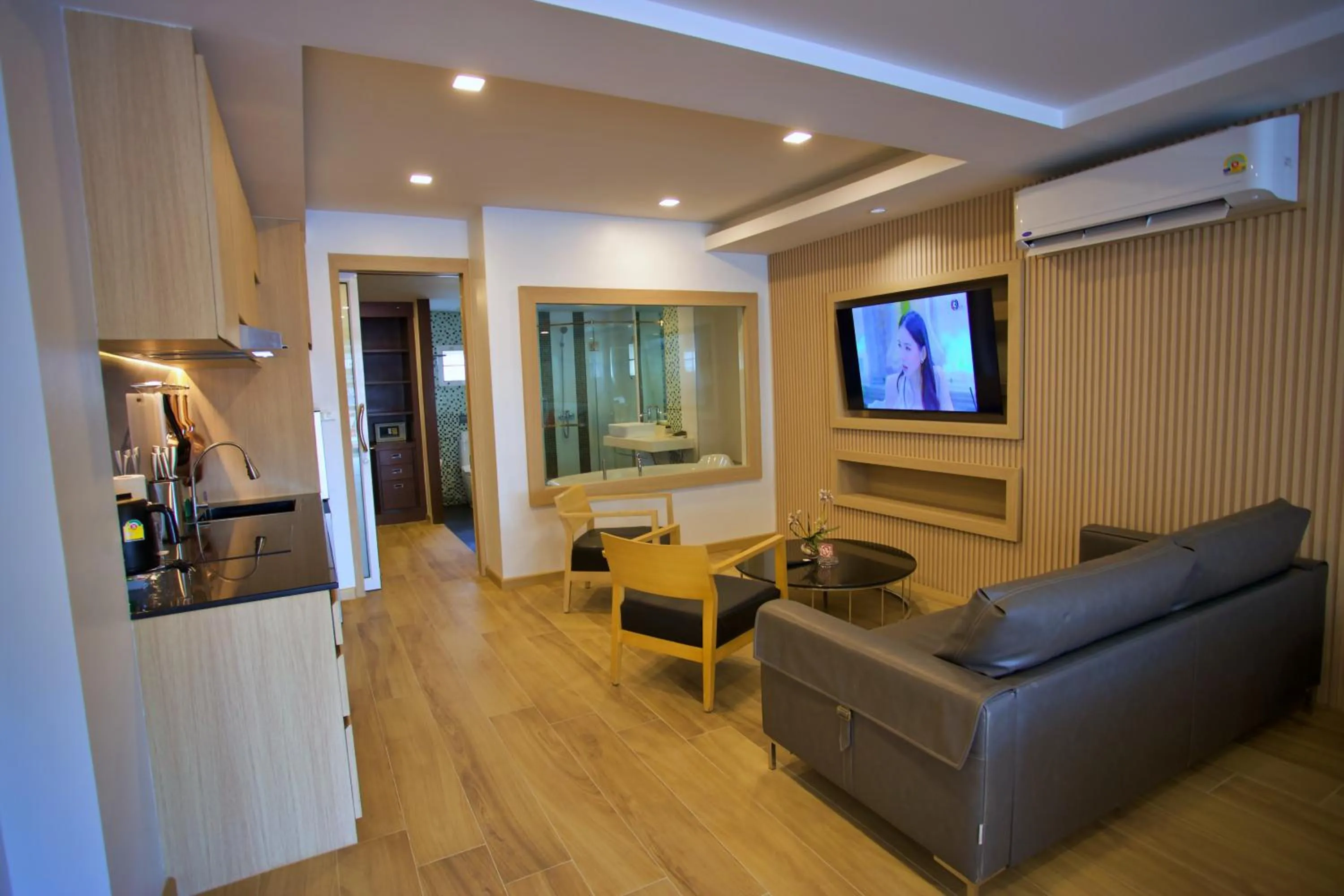 Kitchen or kitchenette in Platinum Hotel and Apartments