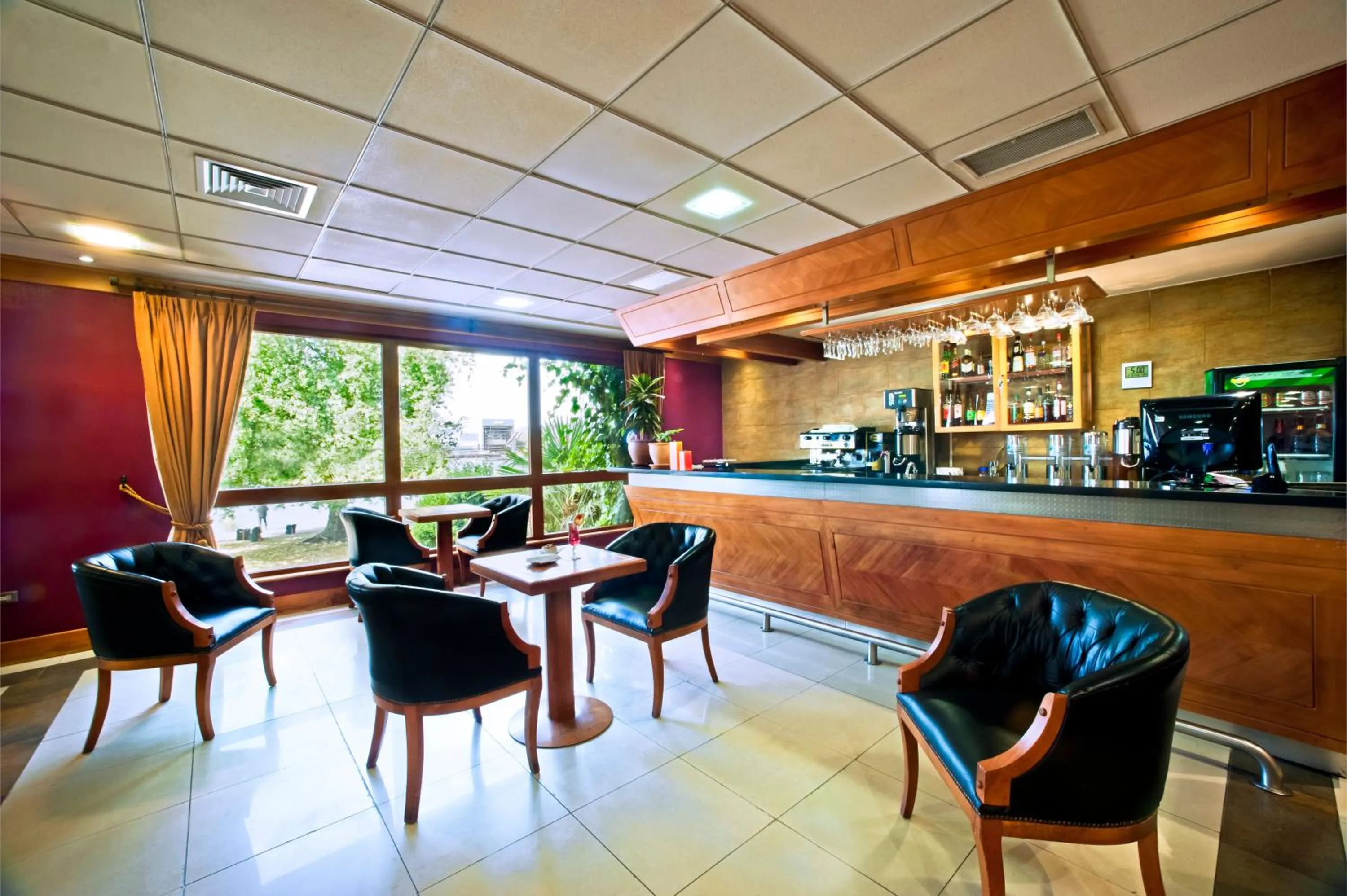 Lounge or bar in Hotel Diego de Almagro Valdivia